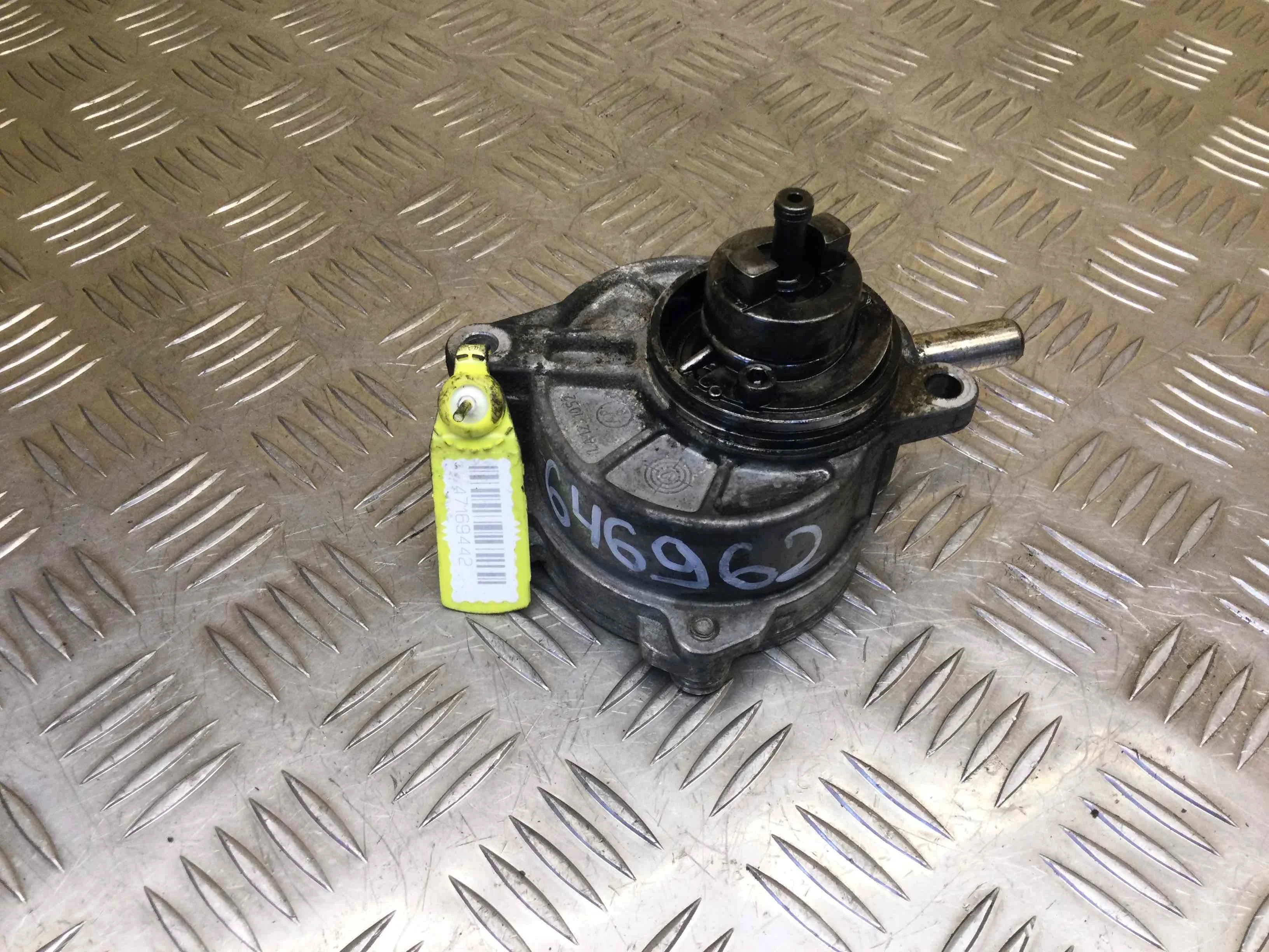 Насос вакуумный Mercedes C-klasse W203/S203/CL203 (2000-2004) дизель 2.2 CDI Автомат Седан