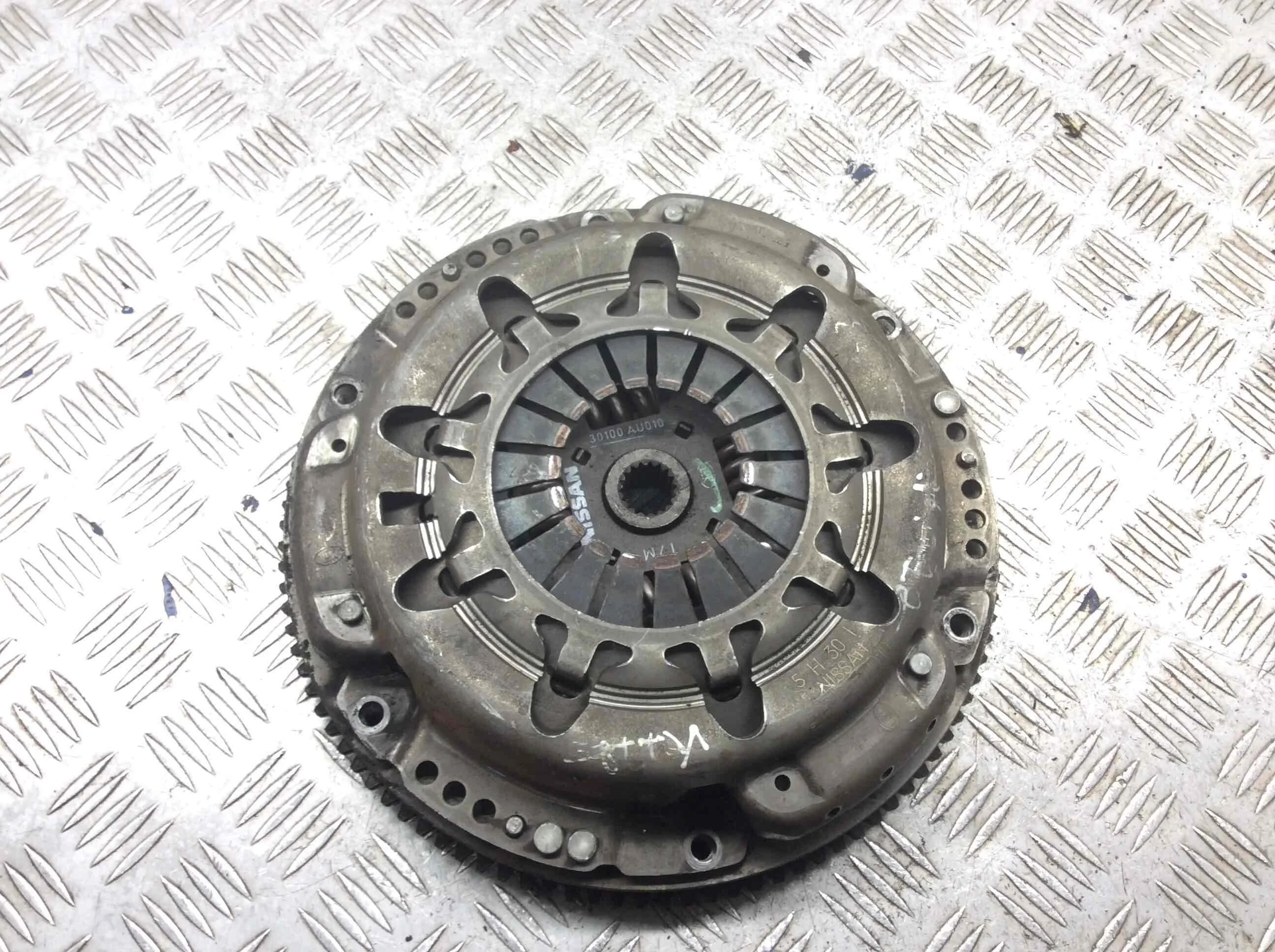 Маховик Nissan Almera N16 [рестайлинг] (2003-2006) бензин 1.5 i Механика Х/б