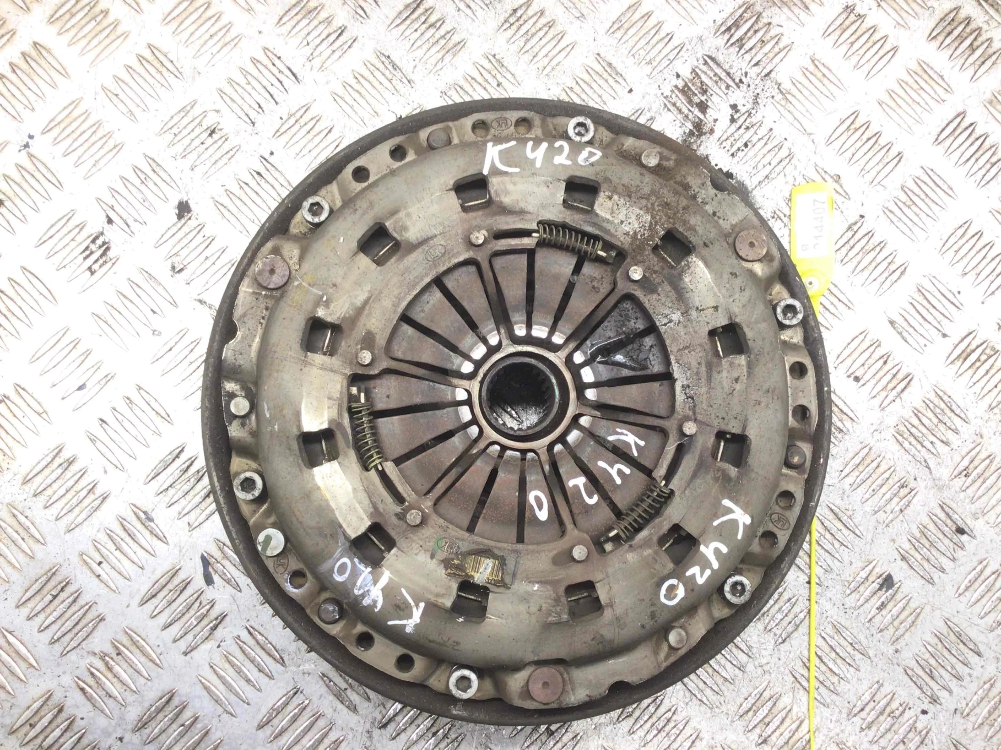 Маховик BMW 1-Series E87/E81/E82/E88 (2004-2007) бензин 2.0 i Механика Х/б