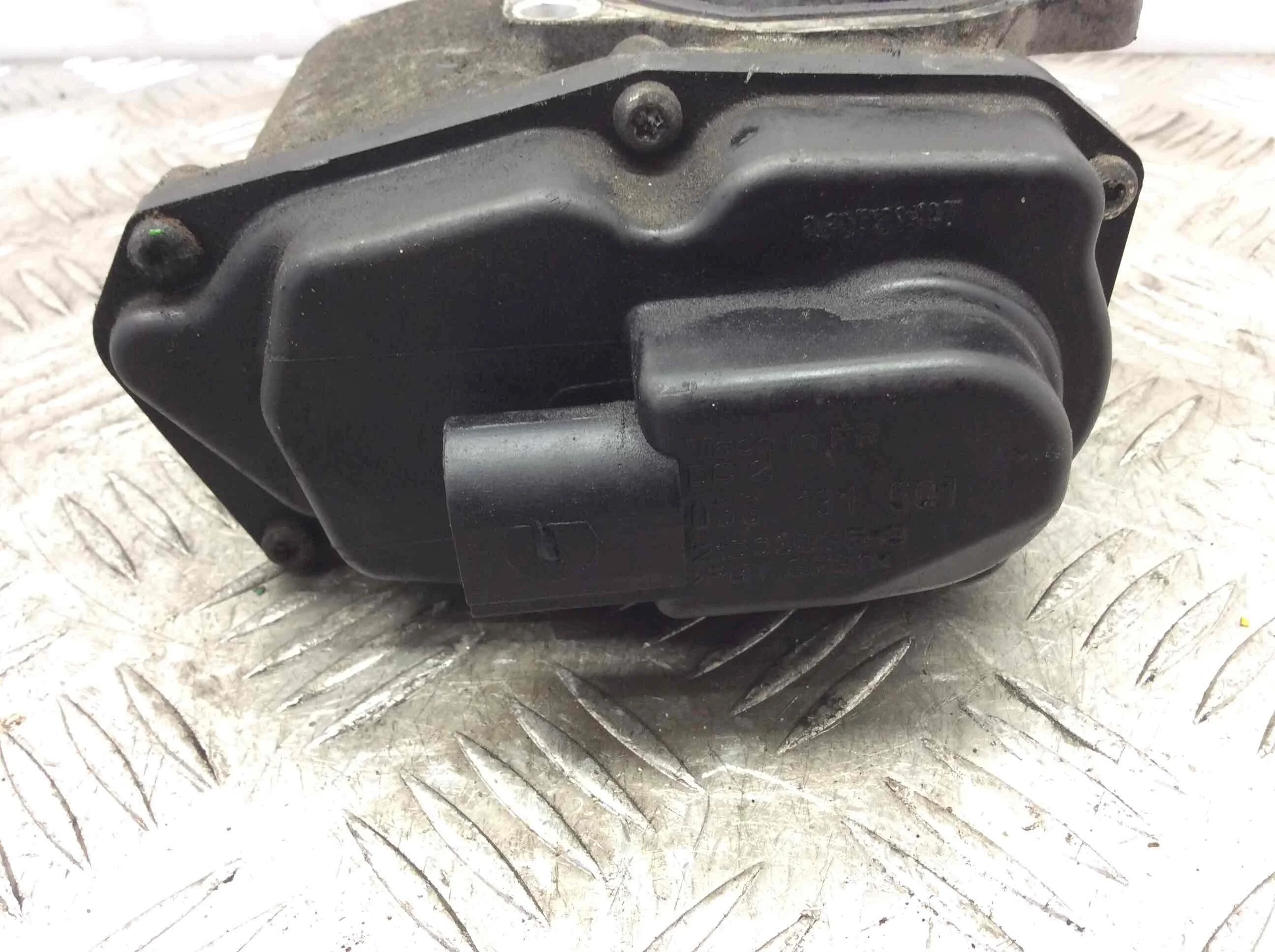 Клапан EGR Volkswagen Passat B6 (2005-2010) дизель 2.0 TDI Механика Седан