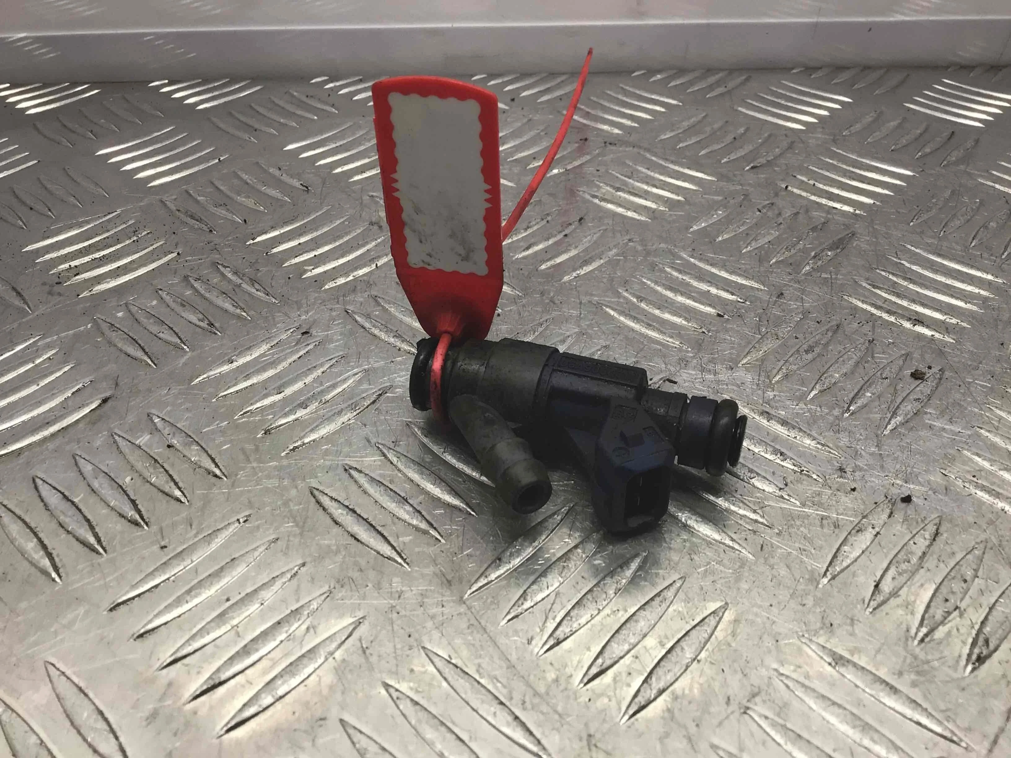 Форсунка Volkswagen Golf 4 поколение (1997-2004) бензин 2.0 i Механика Х/б