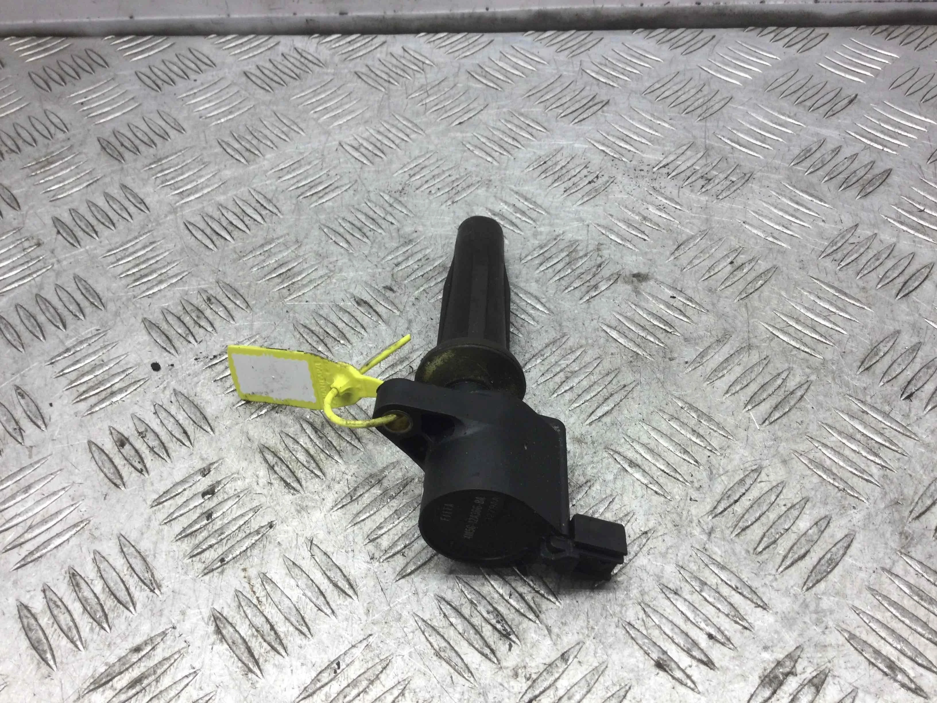 Катушка зажигания Ford Focus 2 поколение (2005-2008) бензин 1.8 i Механика Х/б