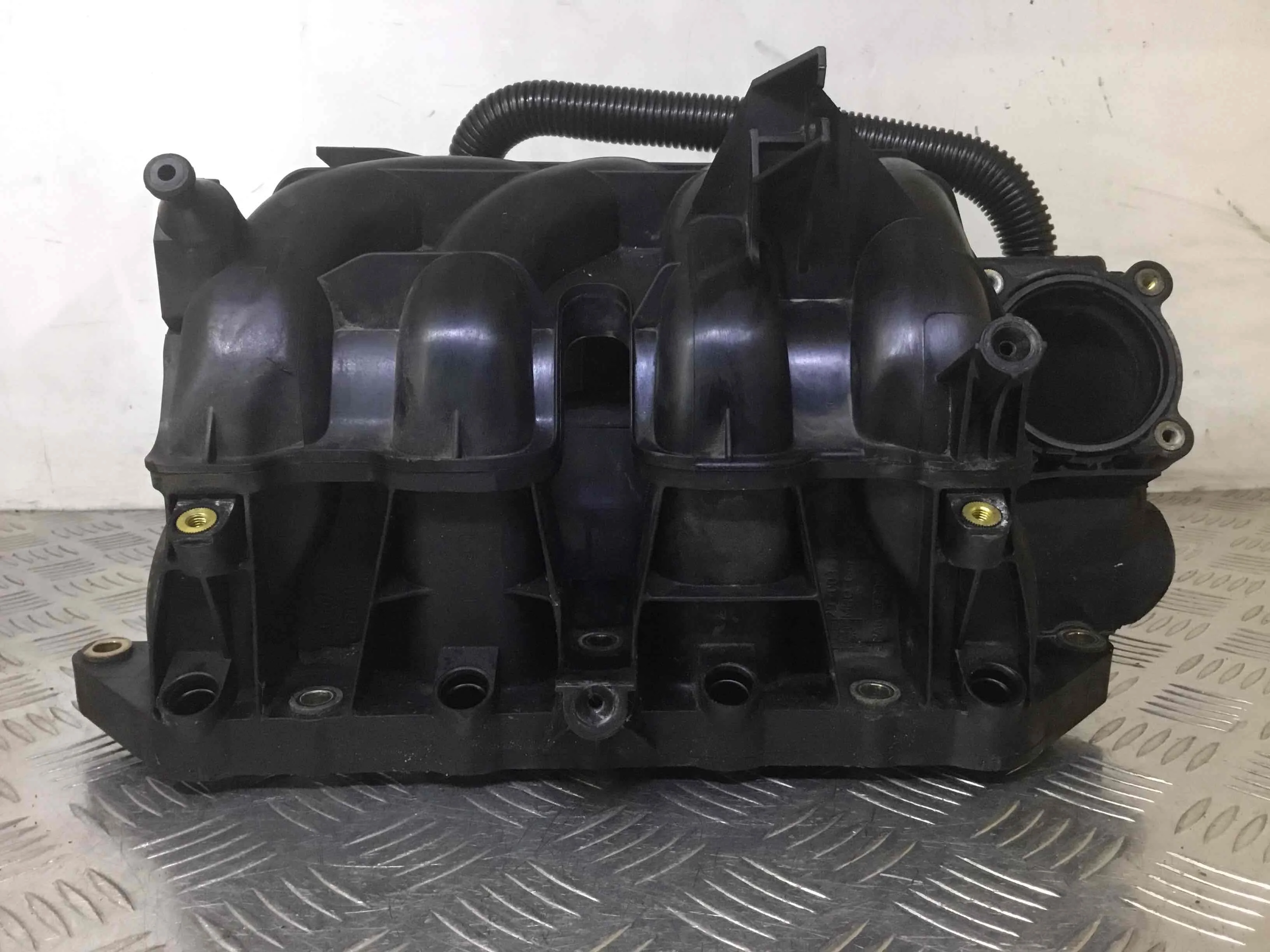 Коллектор впускной Volkswagen Polo 4 поколение (2001-2005) бензин 1.4 i Механика Х/б