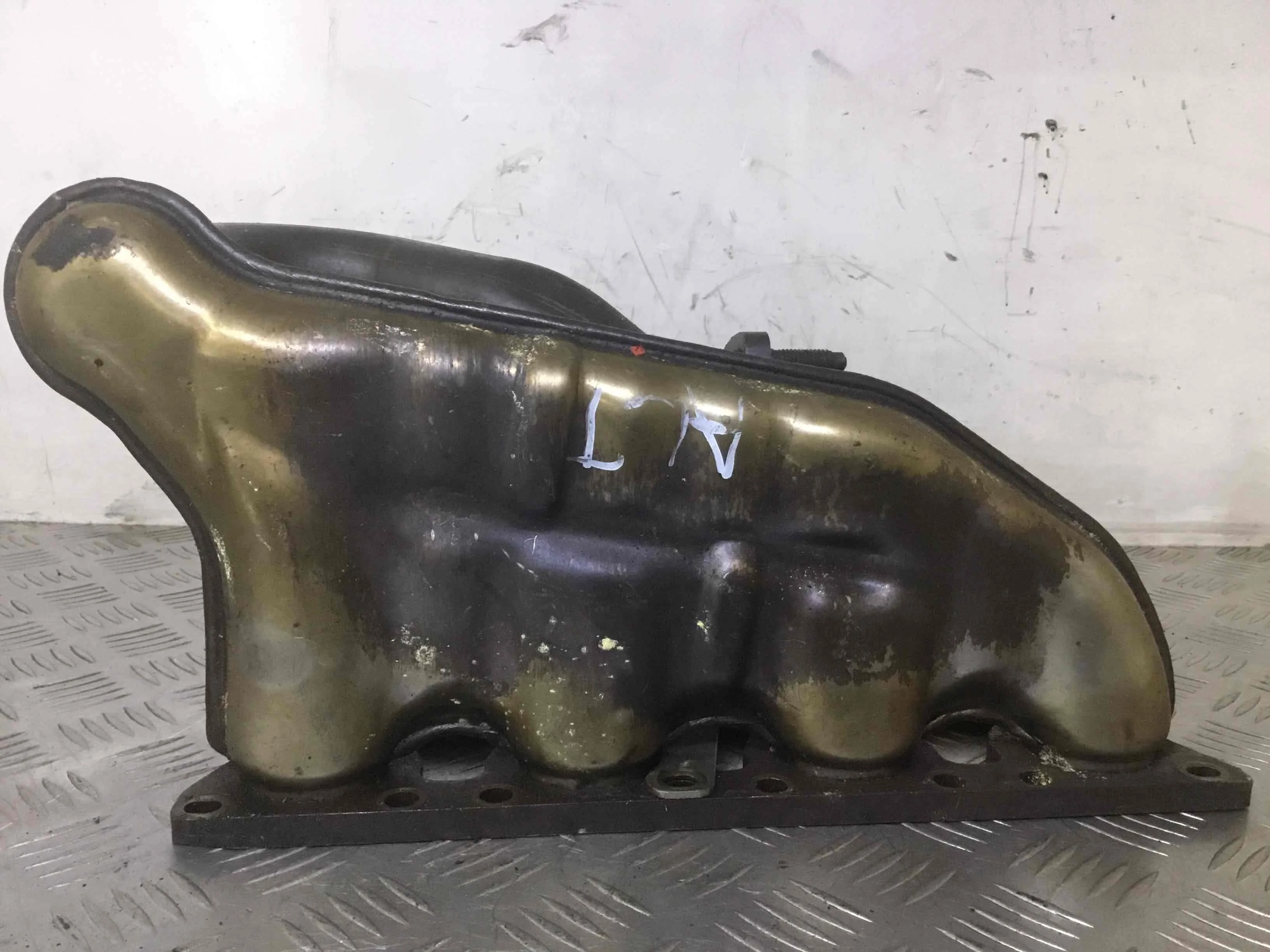 Коллектор выпускной Audi A4 B6 (2000-2005) бензин 2.0 TFSI Вариатор Седан