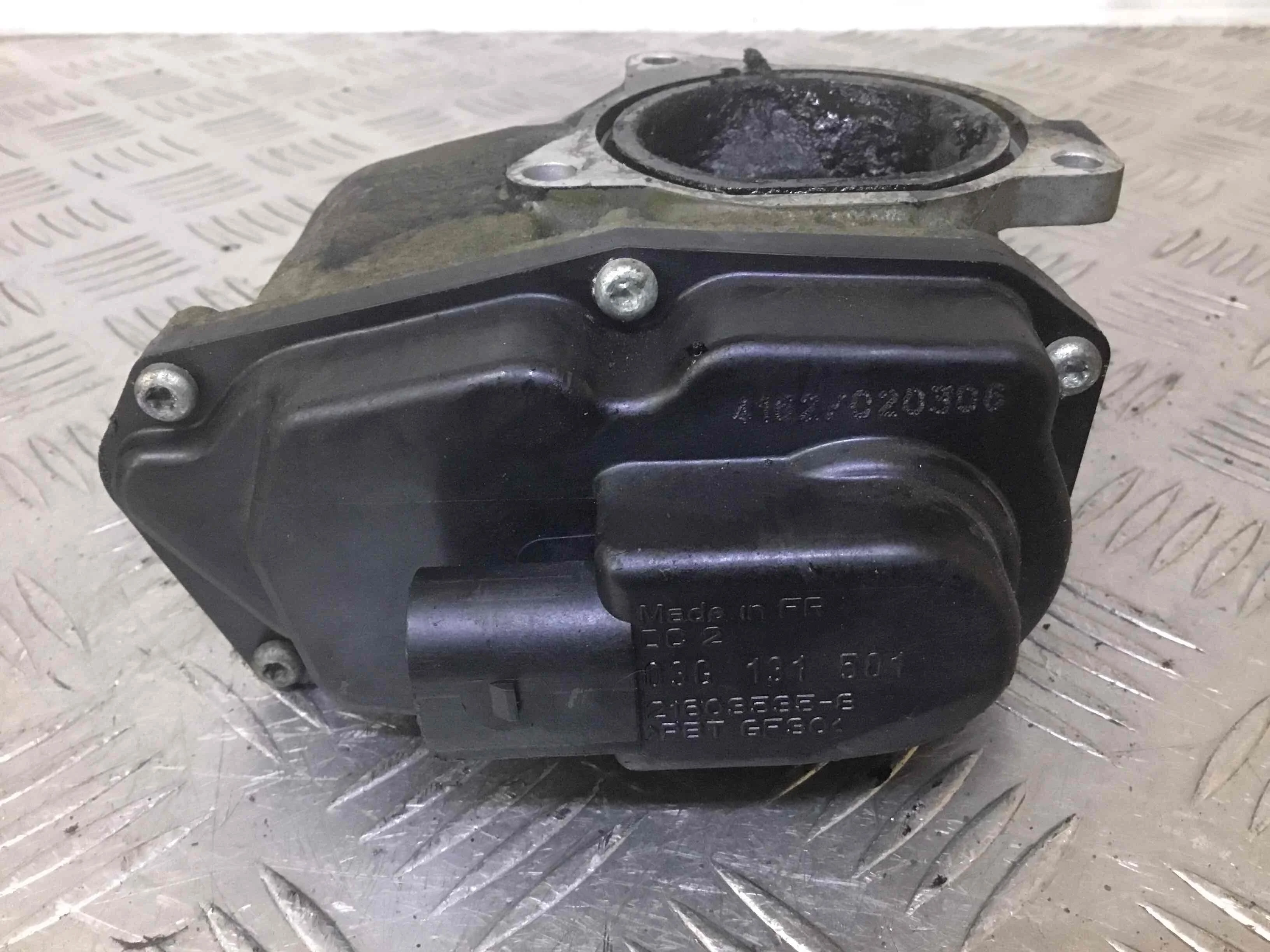 Клапан EGR Volkswagen Passat B6 (2005-2010) дизель 2.0 TDI Механика Седан