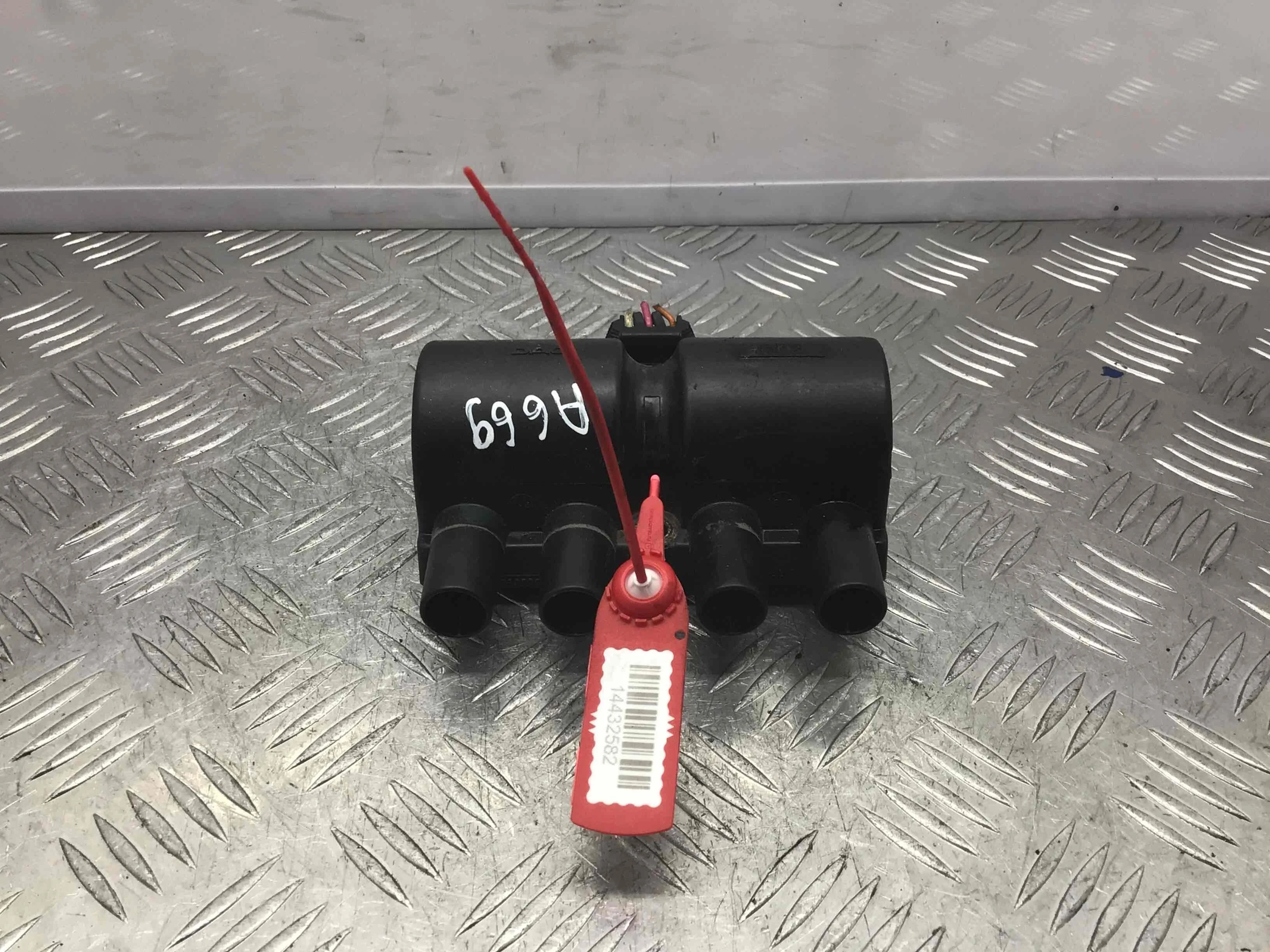 Катушка зажигания Chevrolet Aveo T200 2003 - 2008 бензин 1.4 i Механика Седан