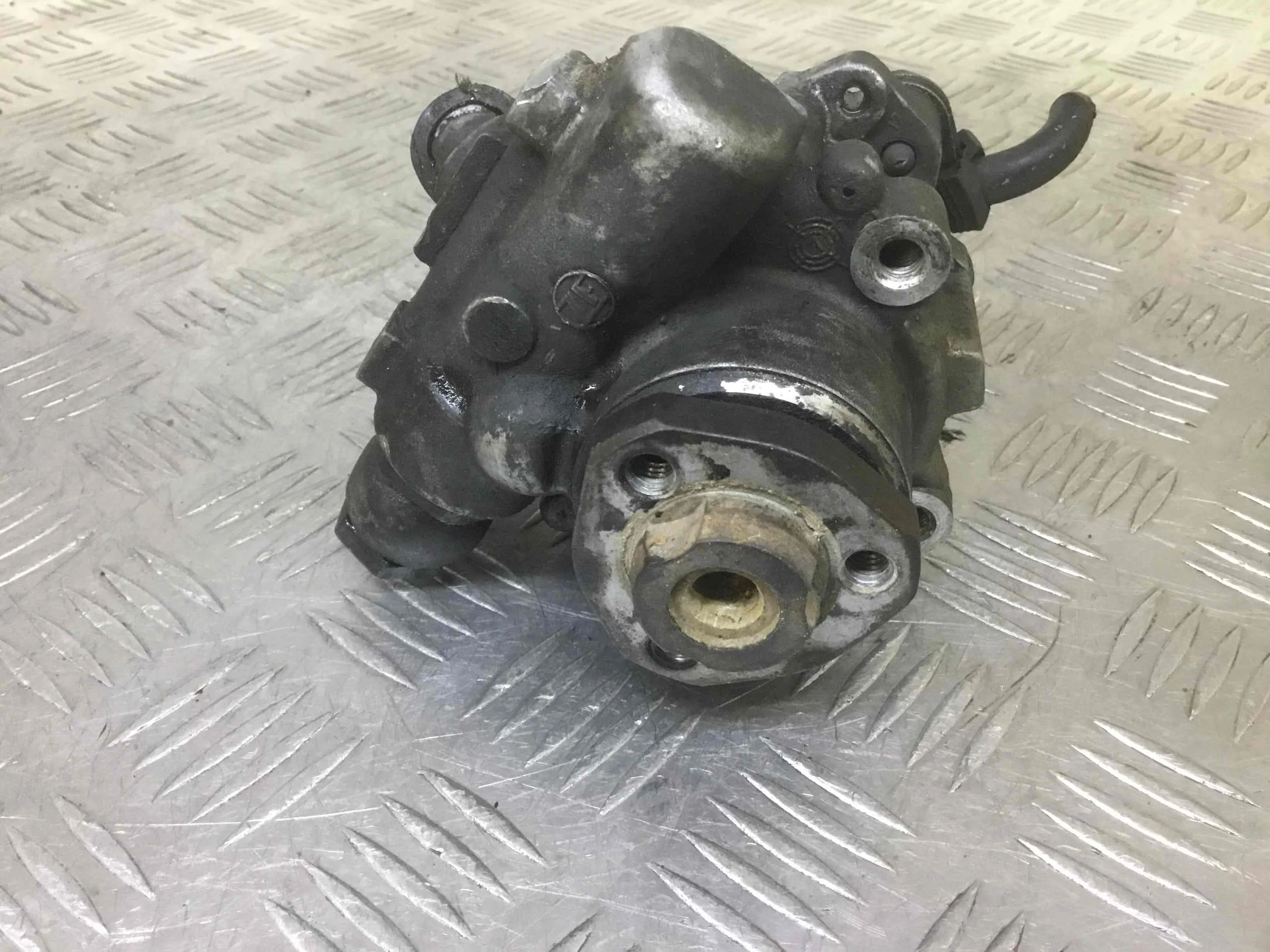 Насос гидроусилителя руля Volkswagen Polo 3 поколение (1994-2001) дизель 1.9 D Механика Х/б