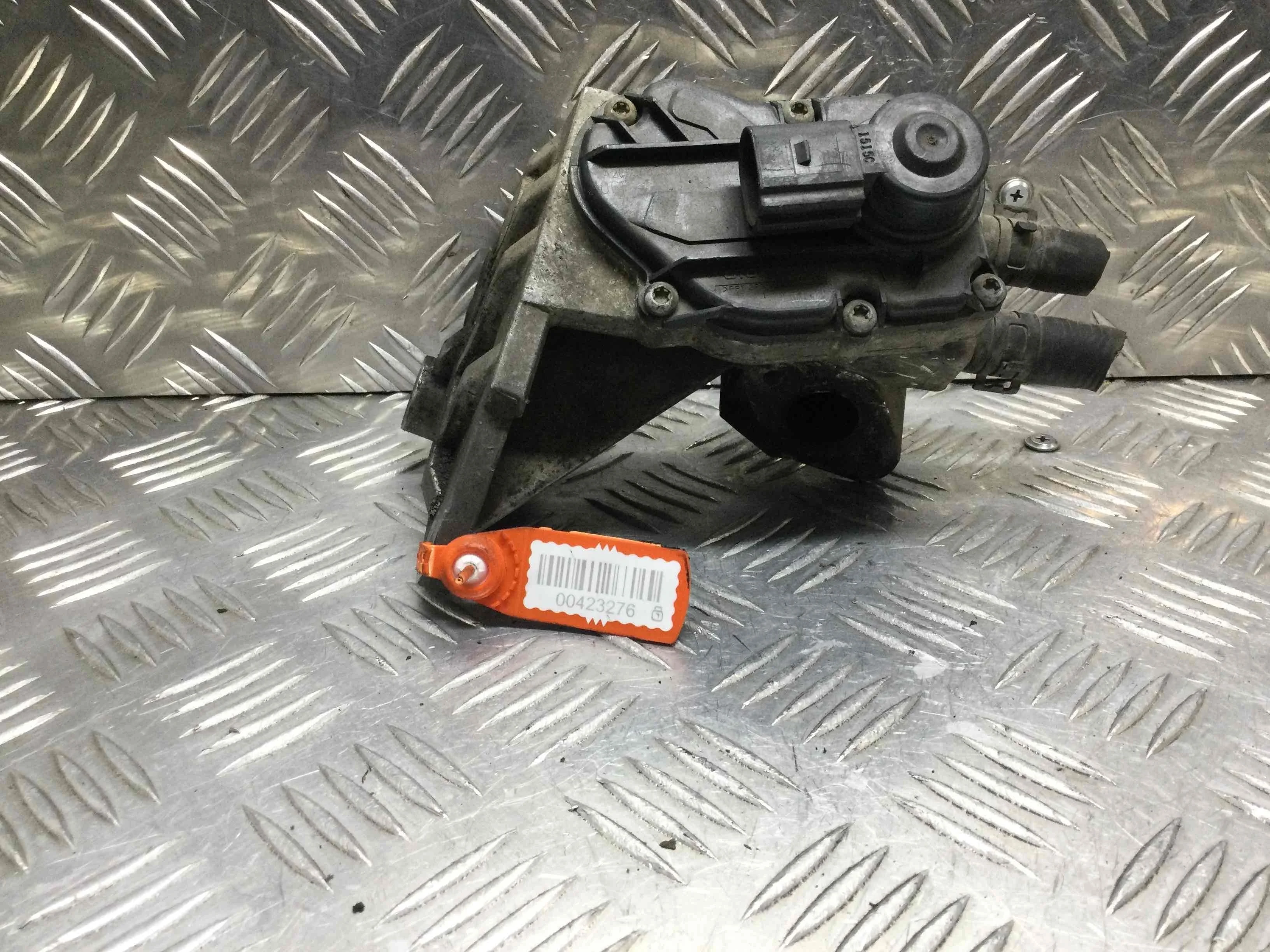 Клапан EGR Audi A3 8P (2003-2005) бензин 2.0 FSI Механика Х/б