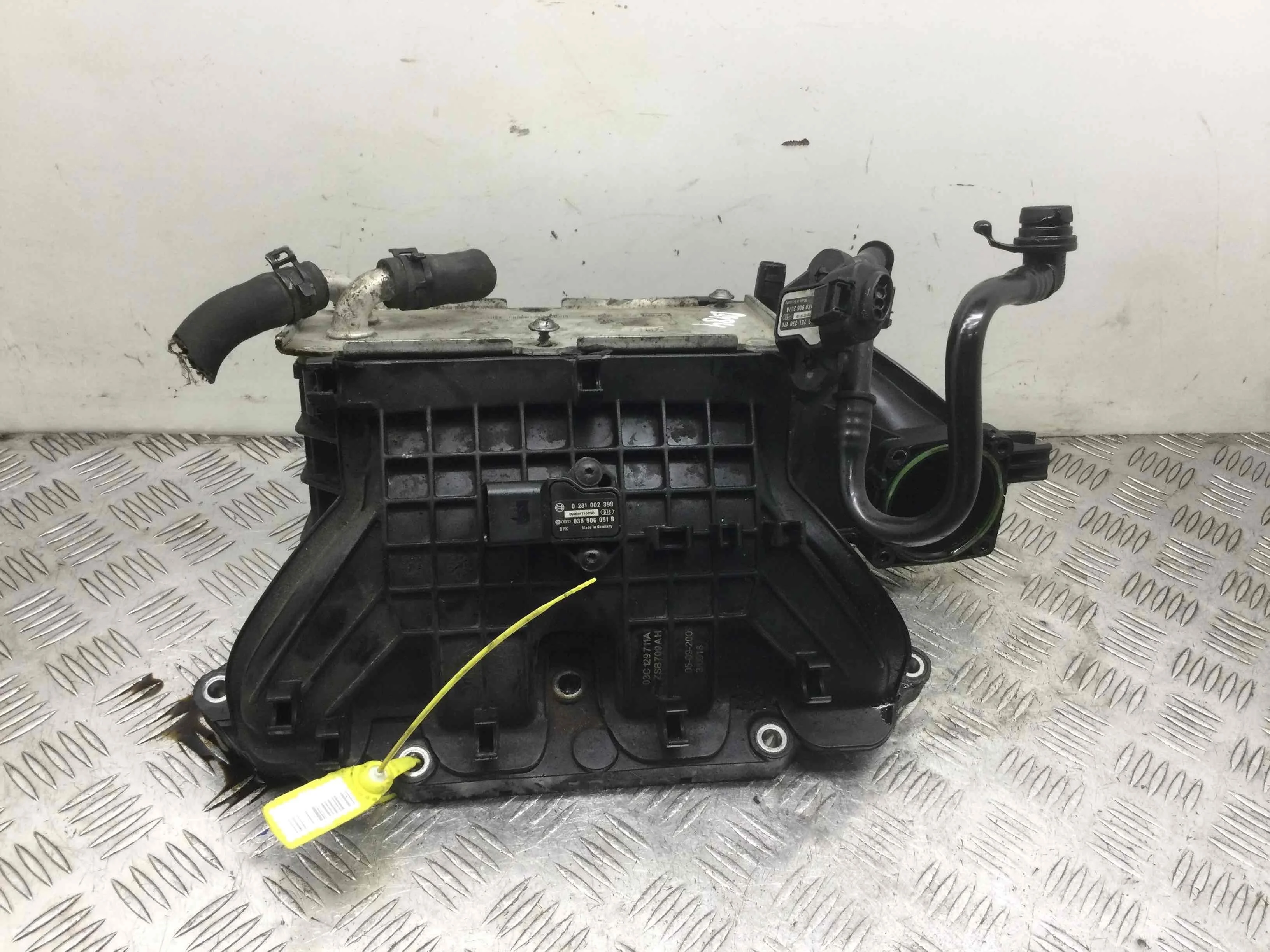 Коллектор впускной Audi A3 8P/8PA [2-й рестайлинг] (2008-2013) бензин 1.4 TFSI Автомат Х/б