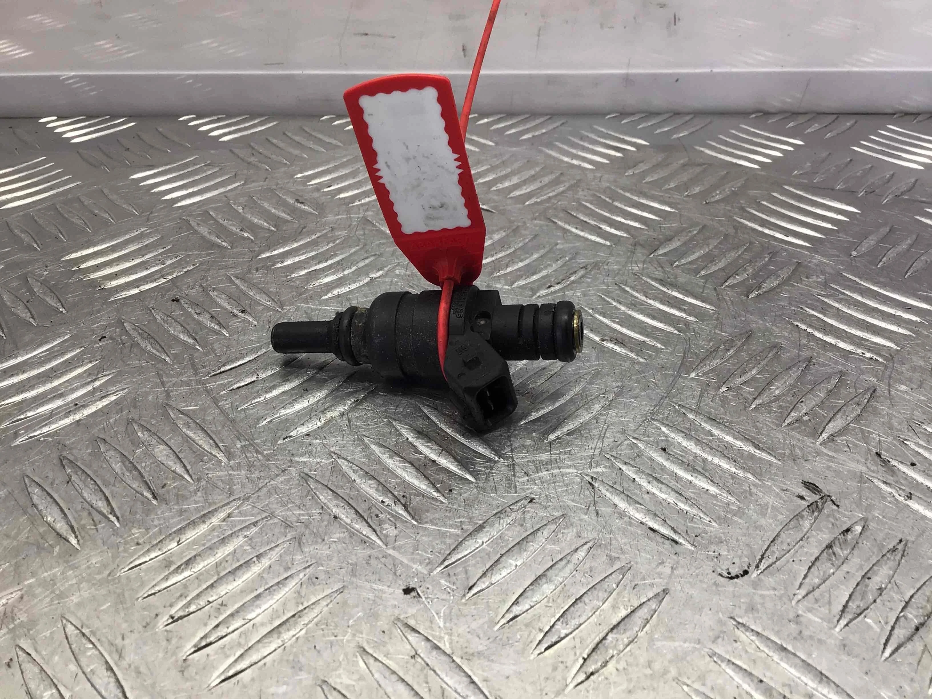 Форсунка BMW 5-Series 5-Series E39 1995 - 2004 бензин 2.5 i Автомат Седан