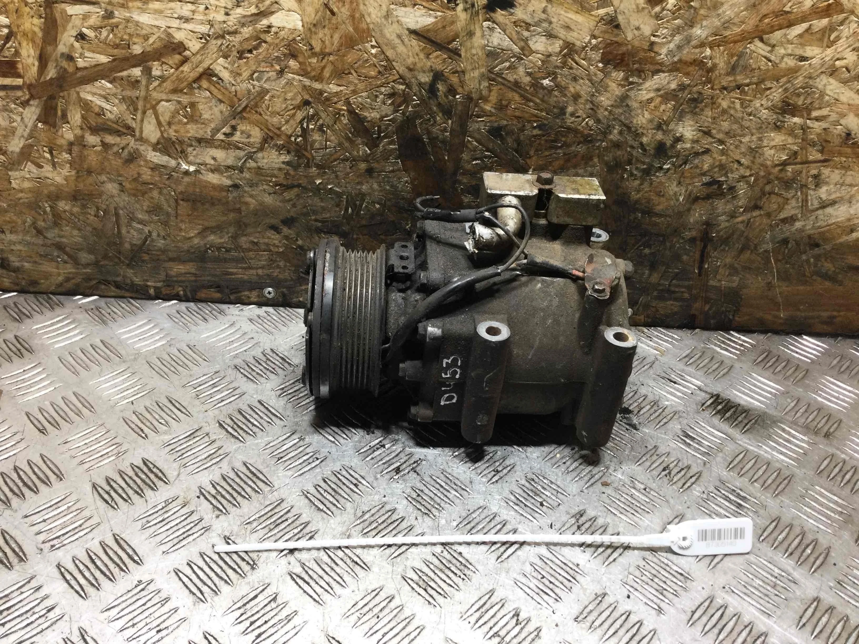 Компрессор кондиционера Ford Focus 1 поколение [рестайлинг] (2001-2005) бензин 1.8 i Механика Х/б