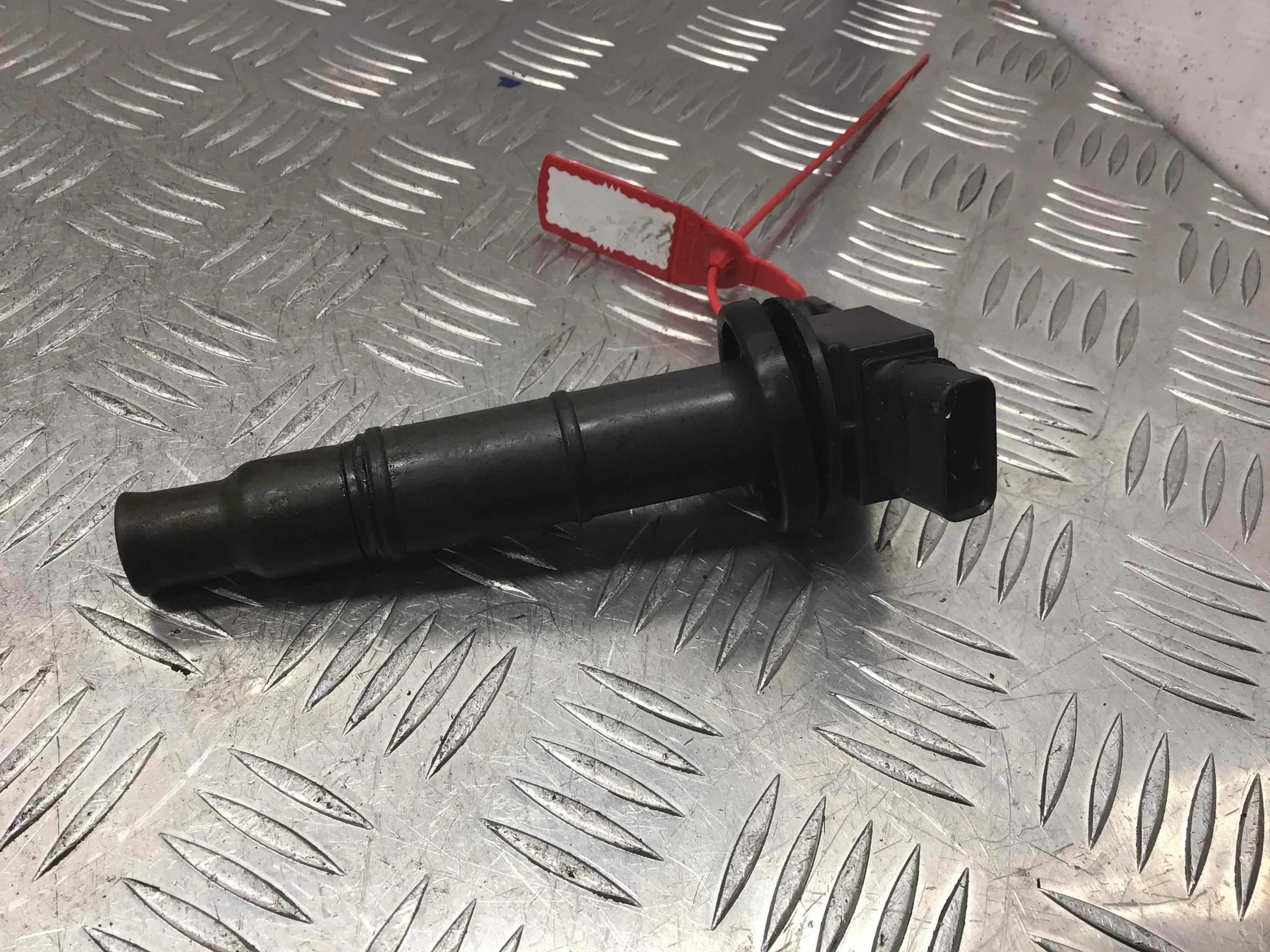 Катушка зажигания Toyota Avensis 2 поколение (2003-2006) бензин 2.0 i Механика Седан