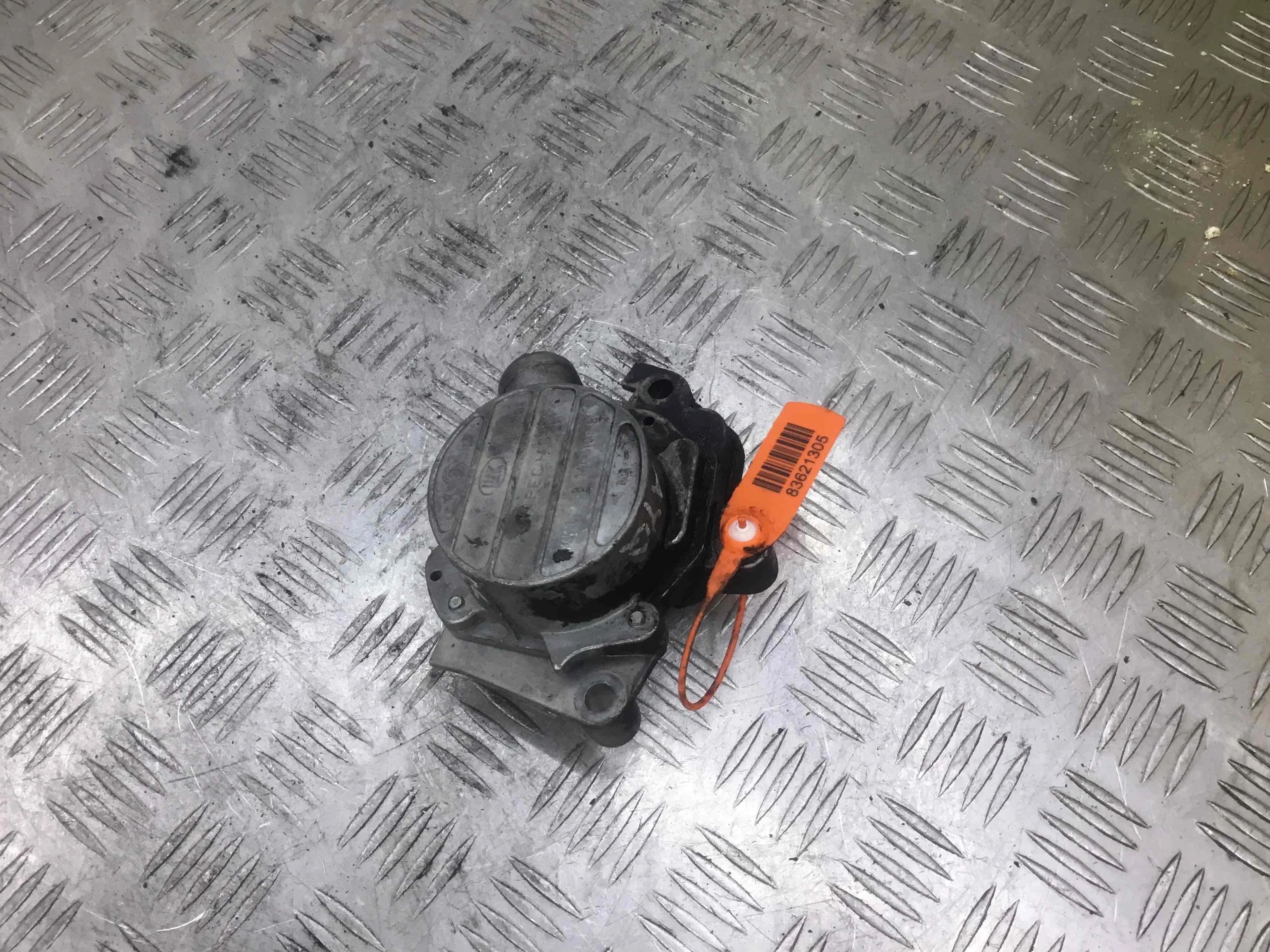 Насос вакуумный Volkswagen Caddy 2 поколение 1995 - 2004 дизель 1.9 DTI Механика Х/б