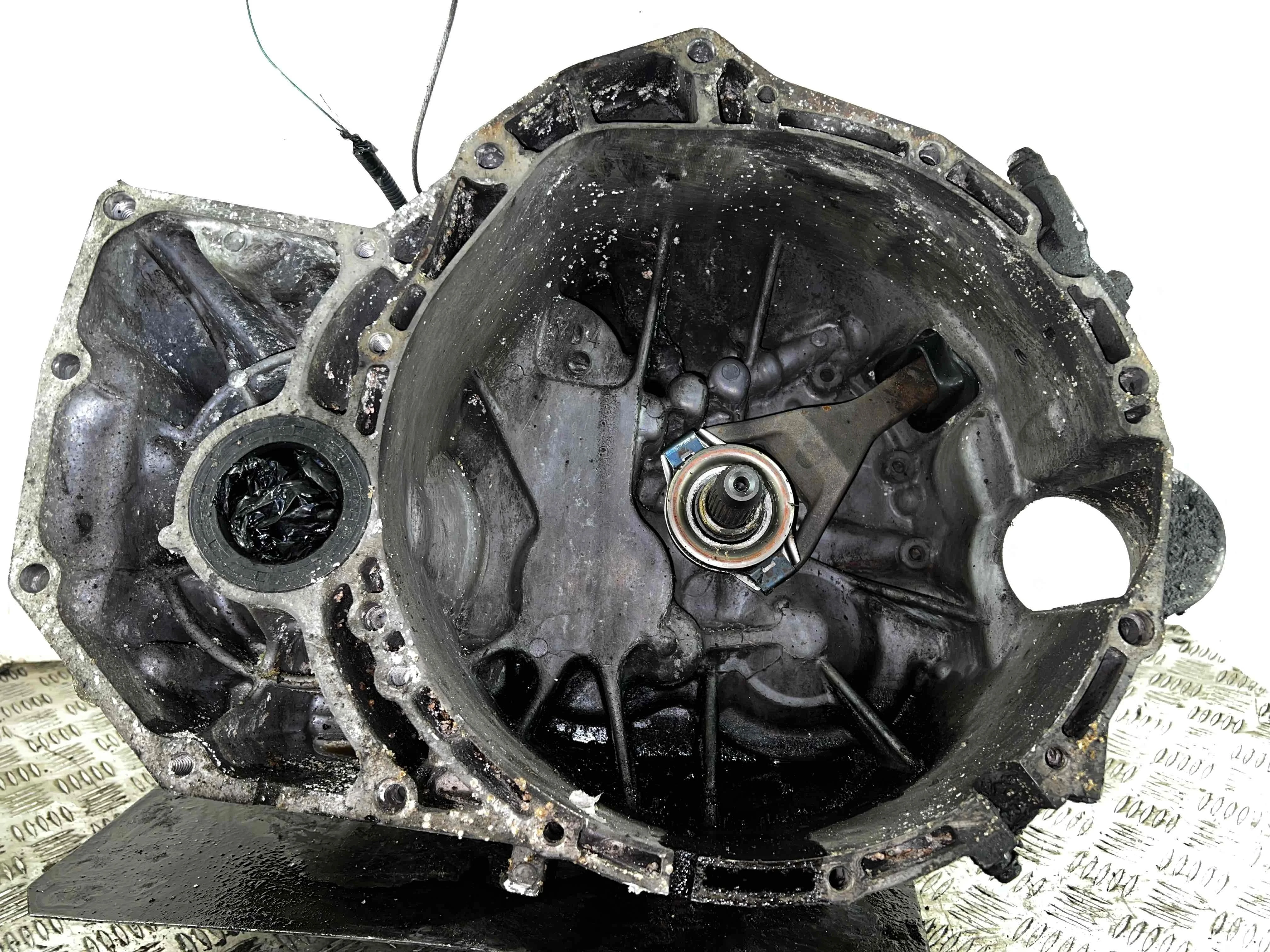 КПП механическая (МКПП) Nissan X-Trail T30 (2001-2004) дизель 2.2 DTI Механика Х/б