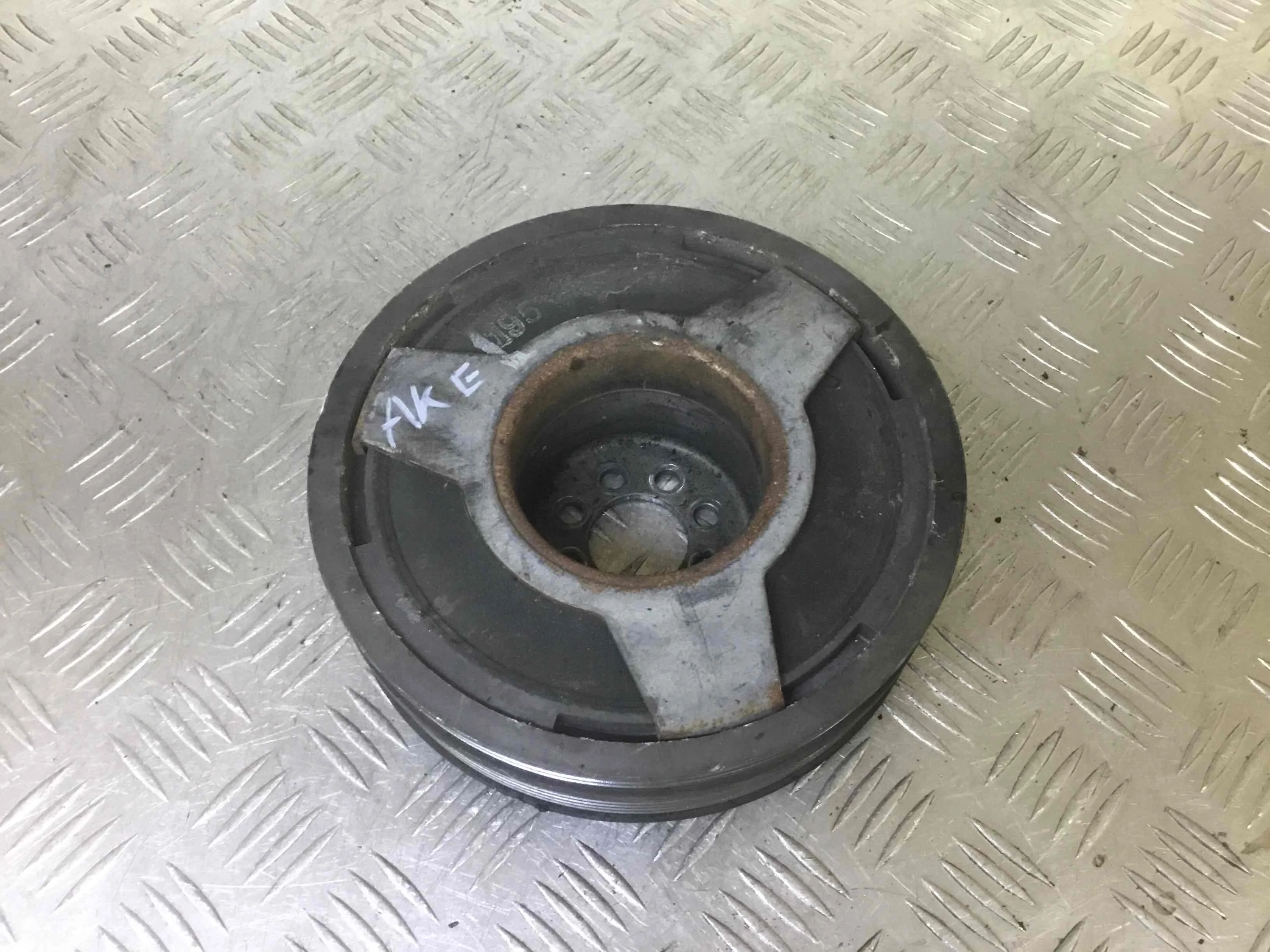 Шкив коленвала Audi A6 C5/4B (1997-2004) дизель 2.5 TDI Автомат Седан