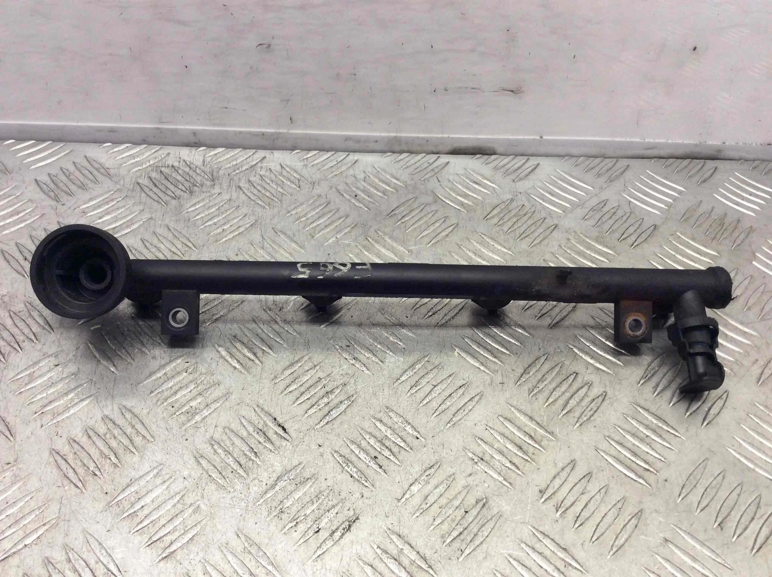 Топливная рампа Renault Laguna Laguna II (BG,KG) 2001 - 2007 бензин 1.8 i Автомат Седан