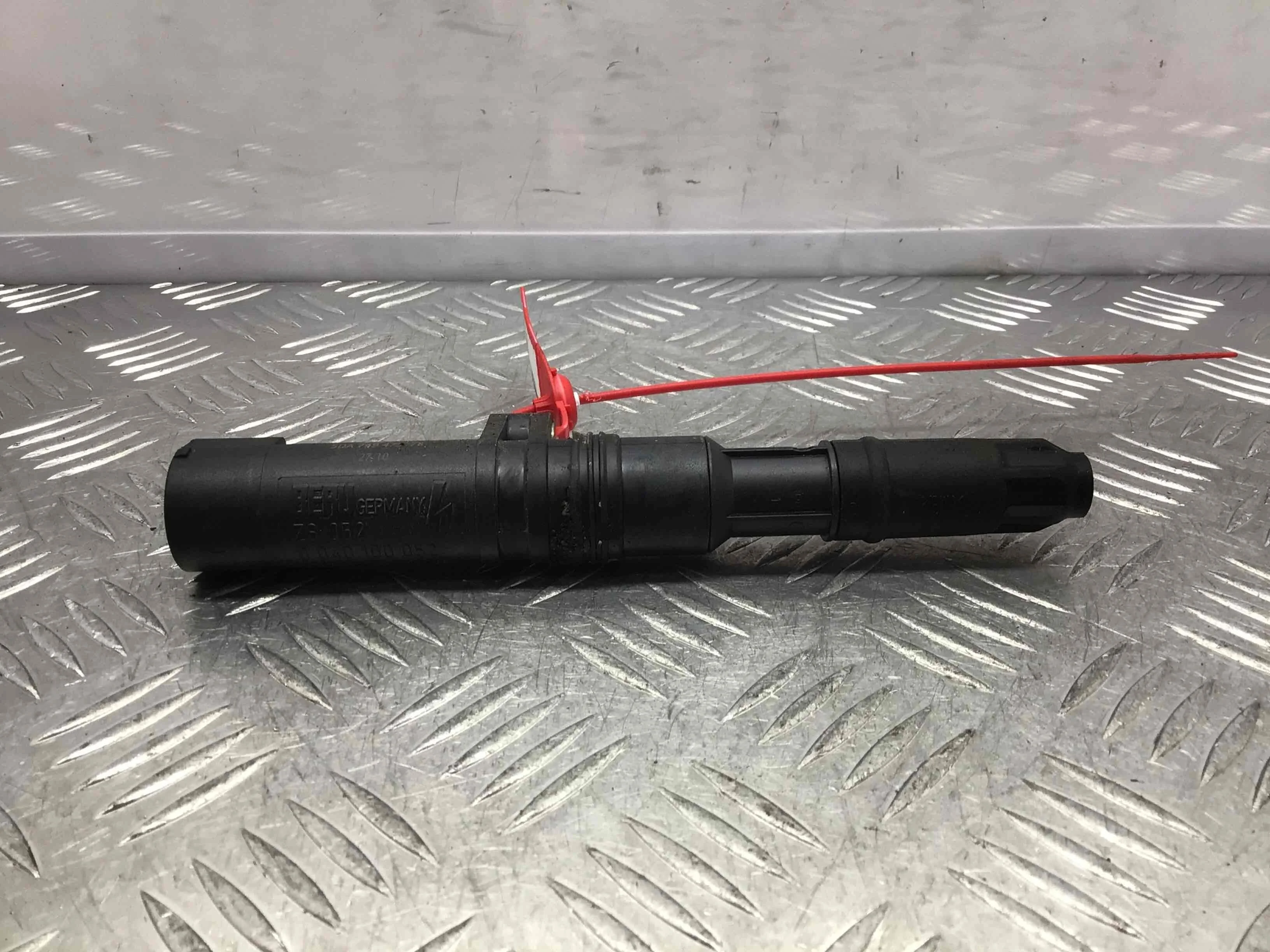 Катушка зажигания Renault Clio 2 поколение (1998-2001) бензин 1.4 i Механика Х/б