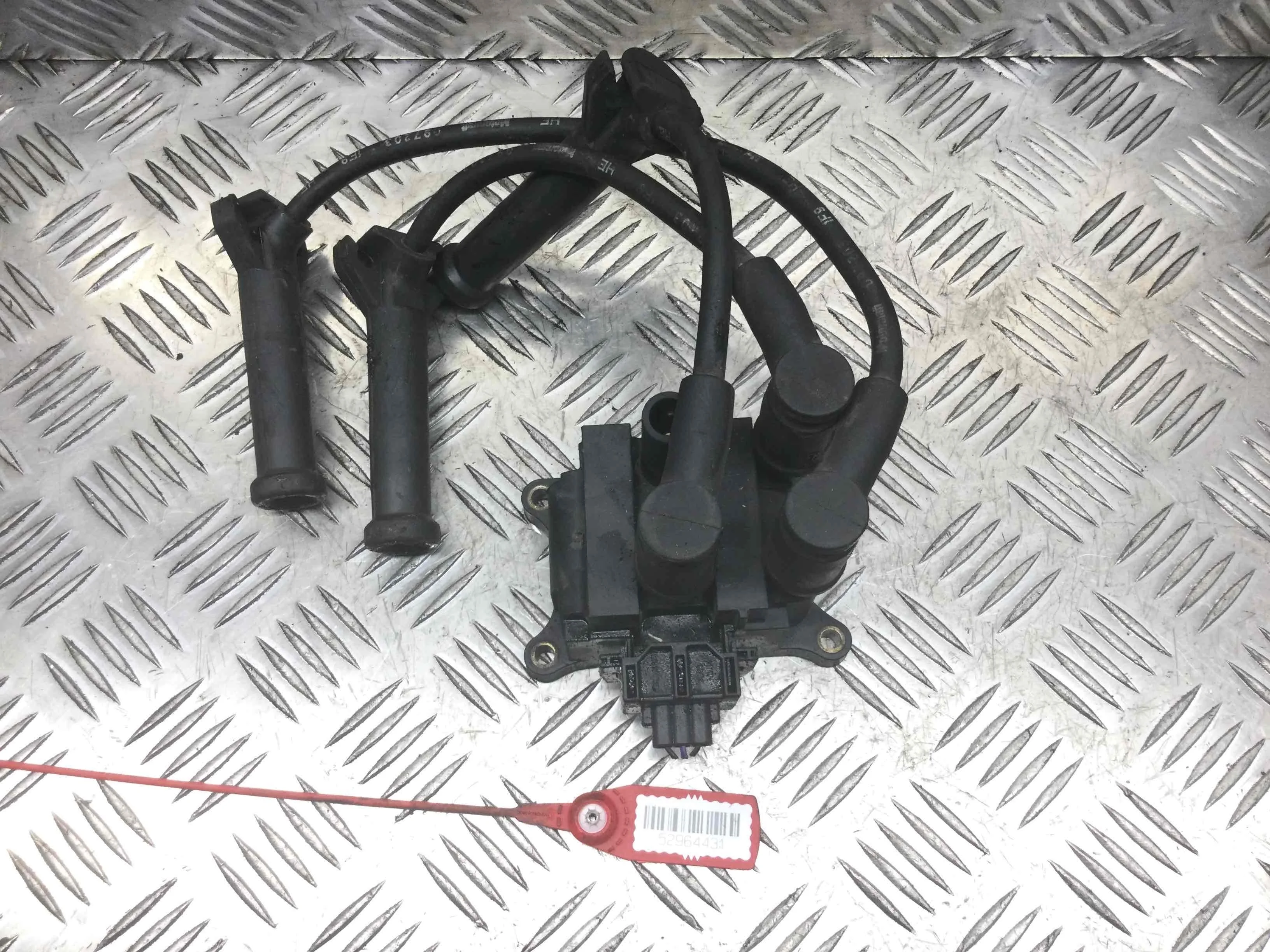 Катушка зажигания Ford Fiesta 4 поколение 1996 - 2000 бензин 1.2 i Механика