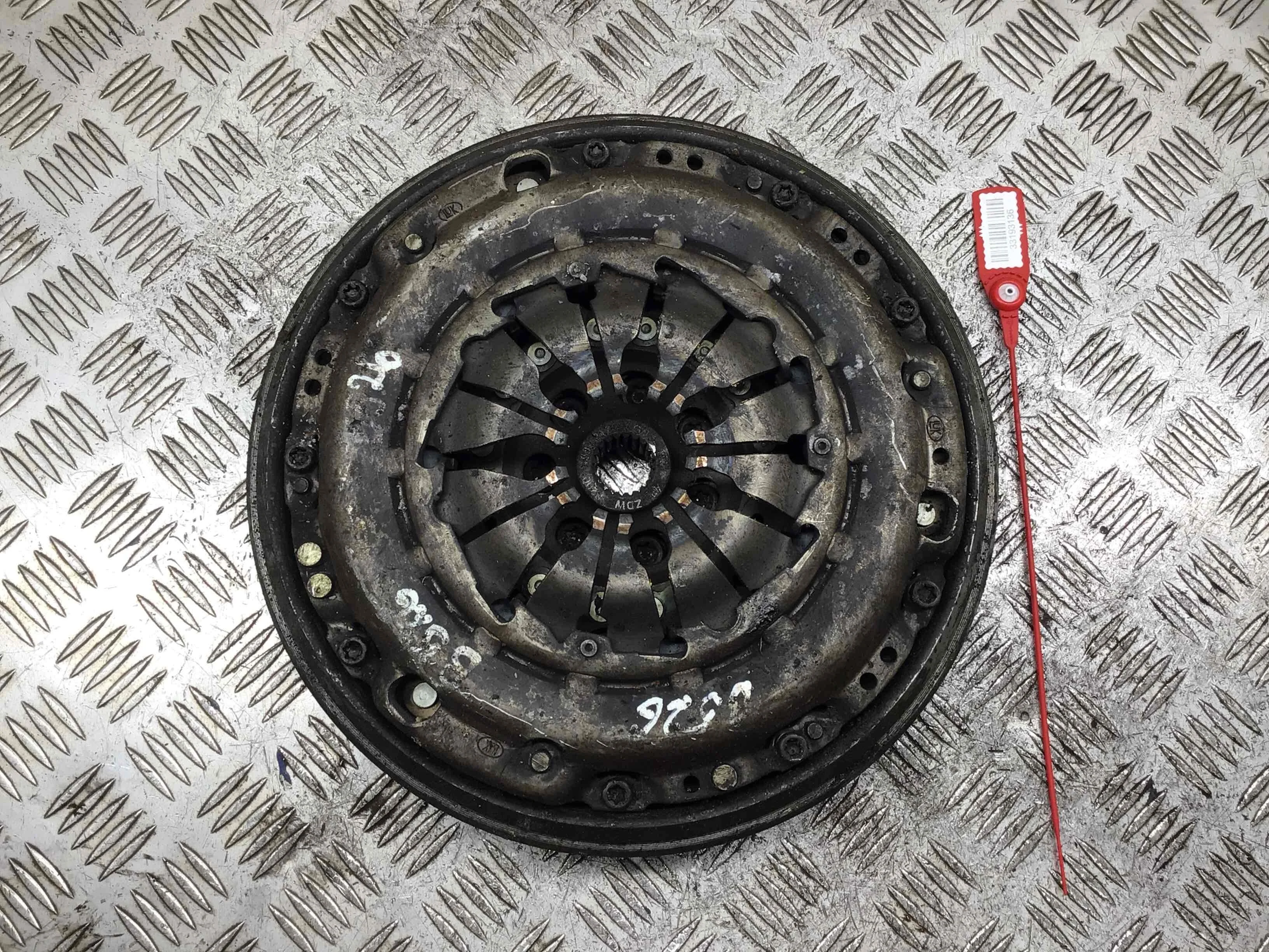 Маховик Renault Megane 2 поколение [рестайлинг] (2006-2009) дизель 1.5 DCI Механика Х/б