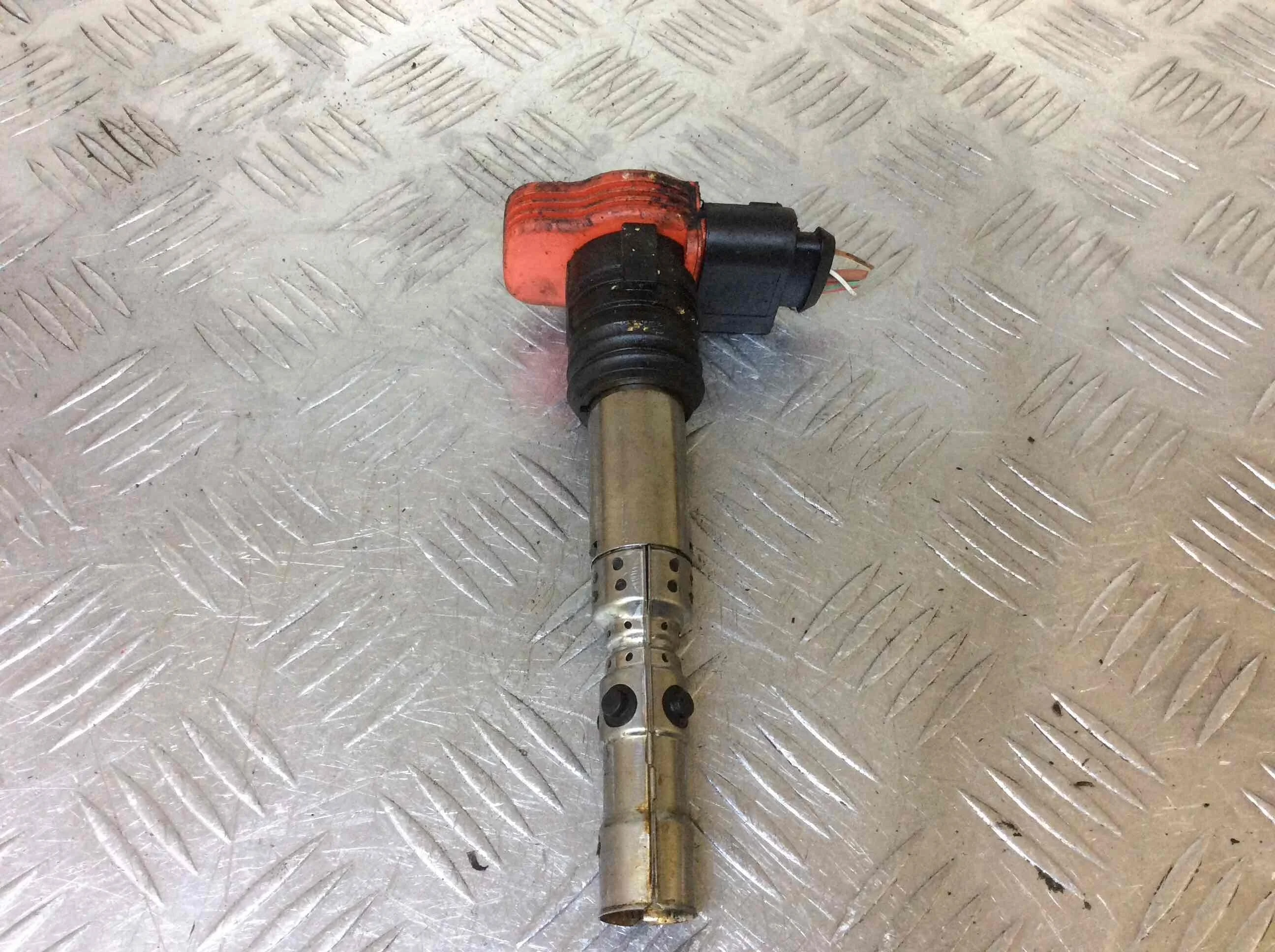 Катушка зажигания Audi A4 B7 (2004-2008) бензин 3.0 i Автомат Универсал