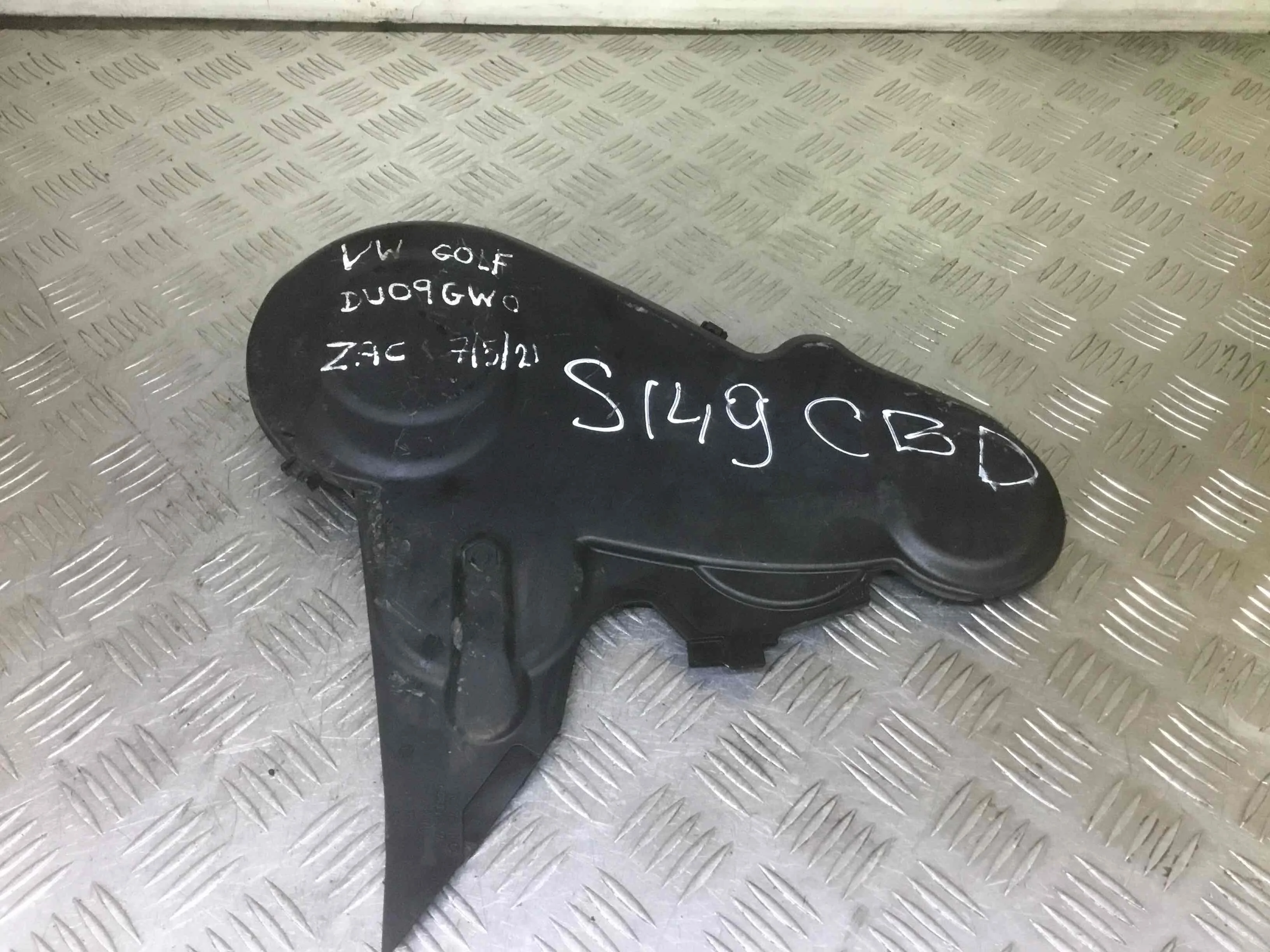 Защита (кожух) ремня ГРМ Volkswagen Golf 6 поколение (2008-2015) дизель 2.0 TDI Механика Х/б