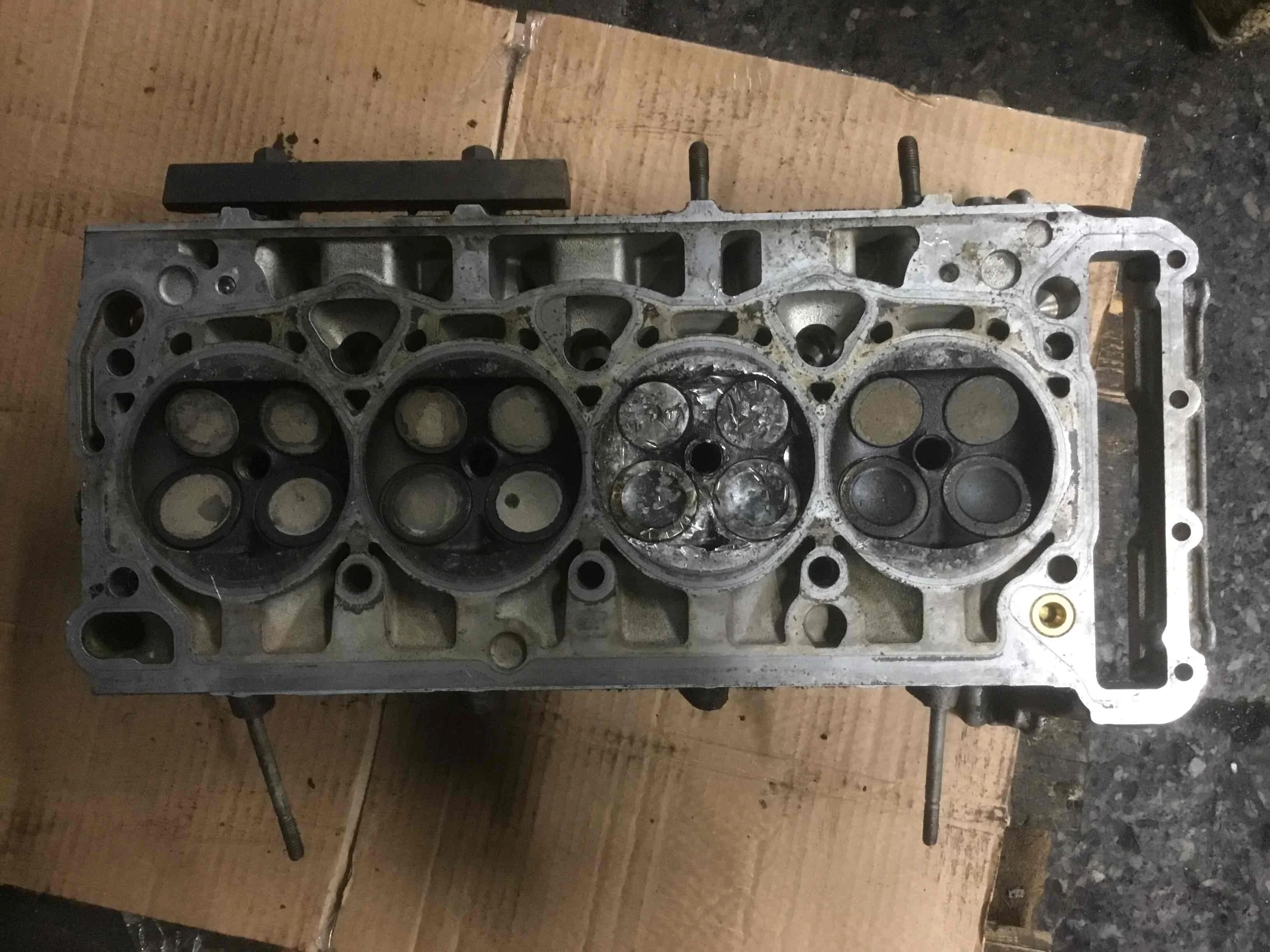 Головка блока цилиндров Audi A4 B8/8K (2007-2011) дизель 2.0 TDI Механика Седан