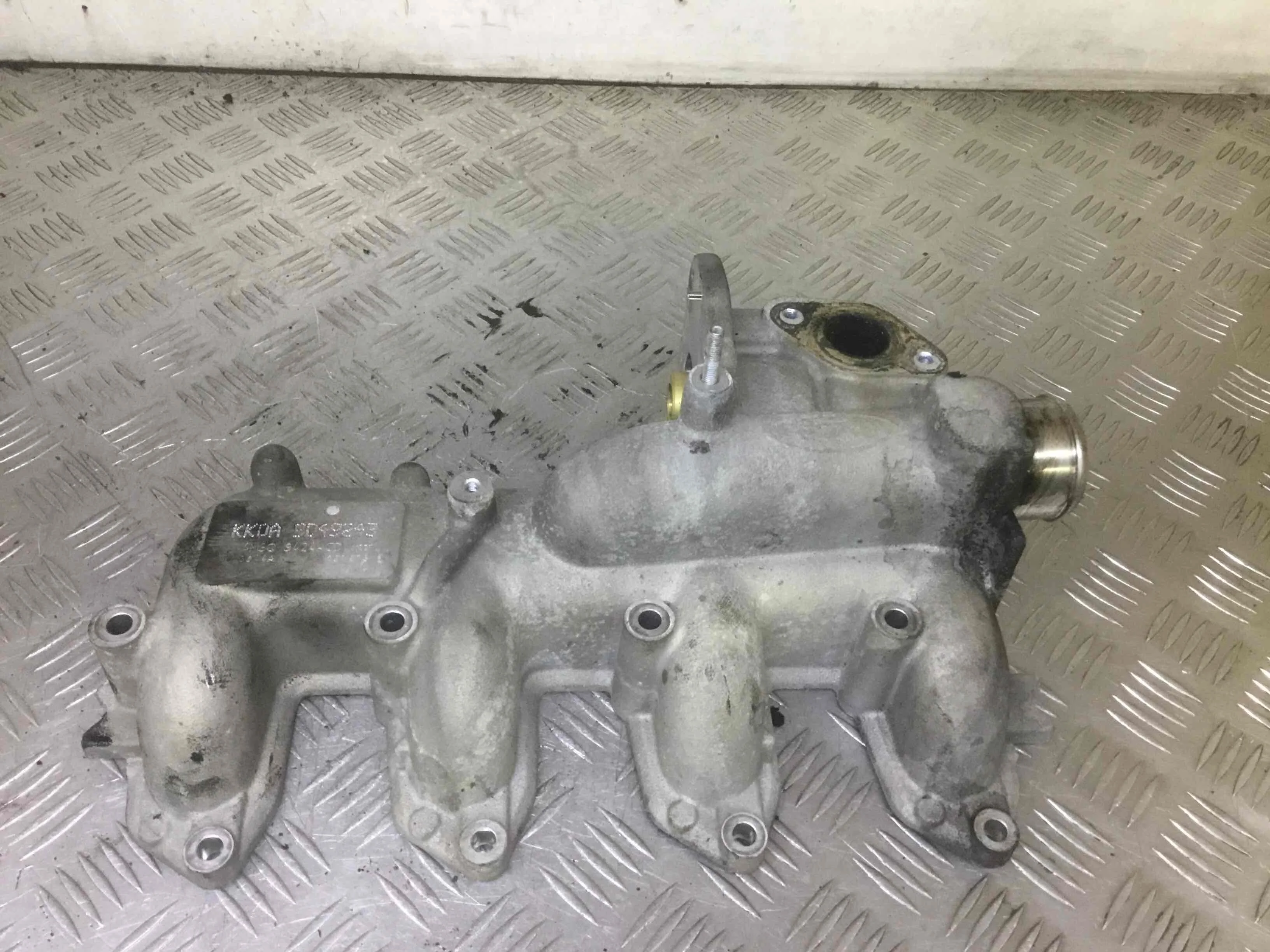 Коллектор впускной Ford C-MAX 1 поколение [рестайлинг] (2007-2010) дизель 1.8 TDCi Механика Минивэн