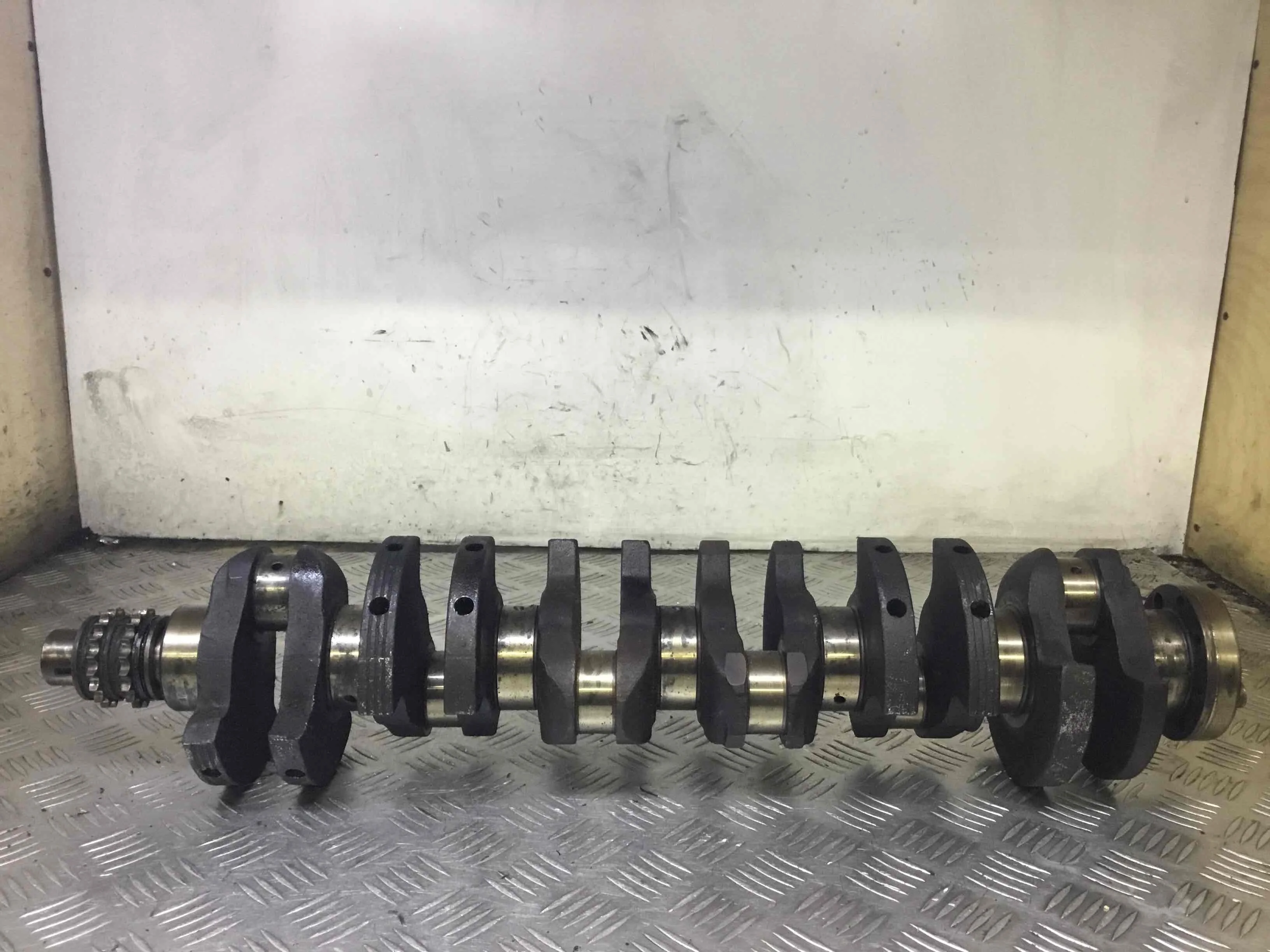 Коленвал BMW 5-Series 5-Series E39 1995 - 2004 бензин 2.5  Автомат Седан