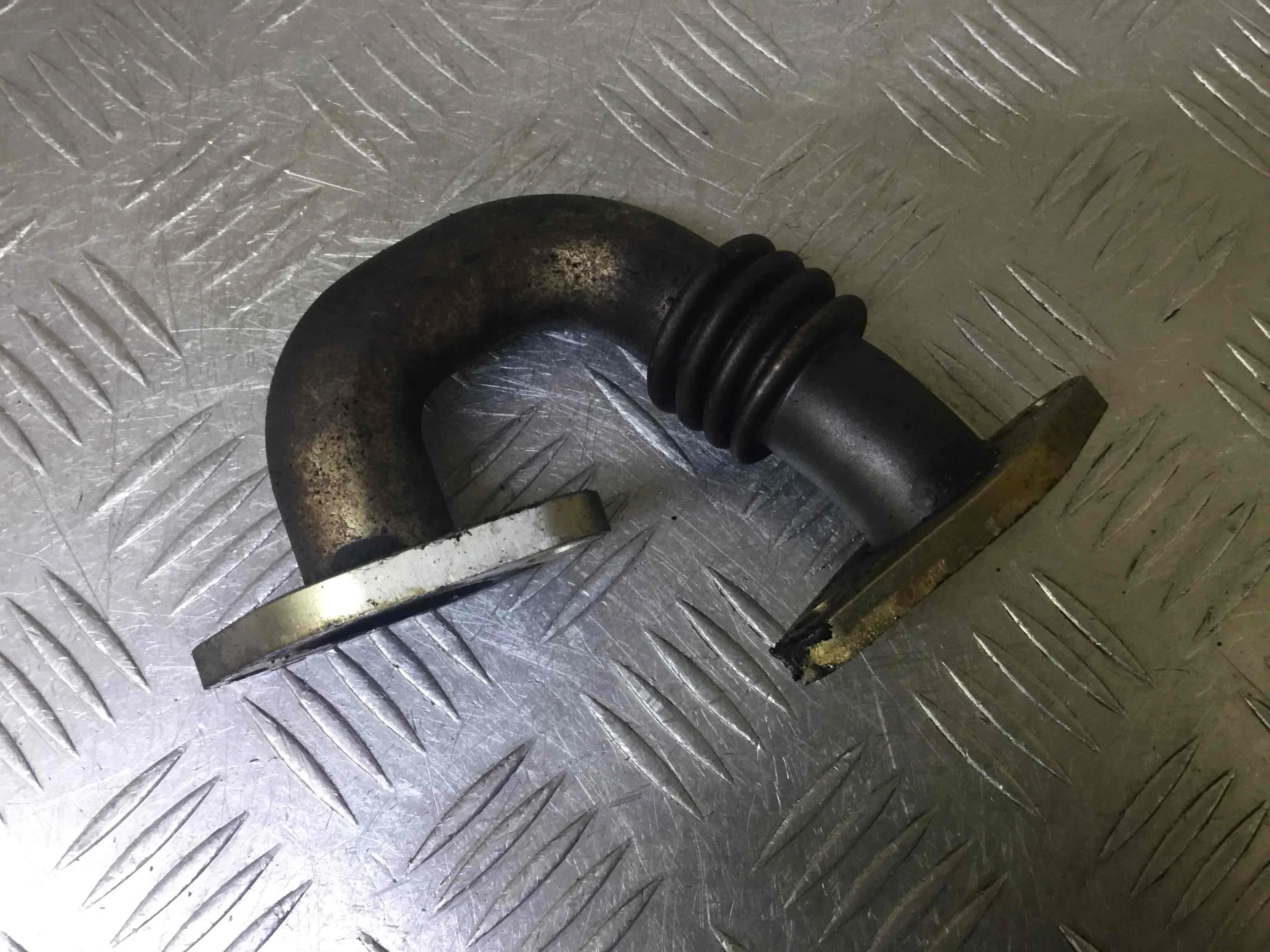 Клапан вентиляции картерных газов Volkswagen Passat B6 (2005-2010) дизель 2.0 TDI Механика Универсал