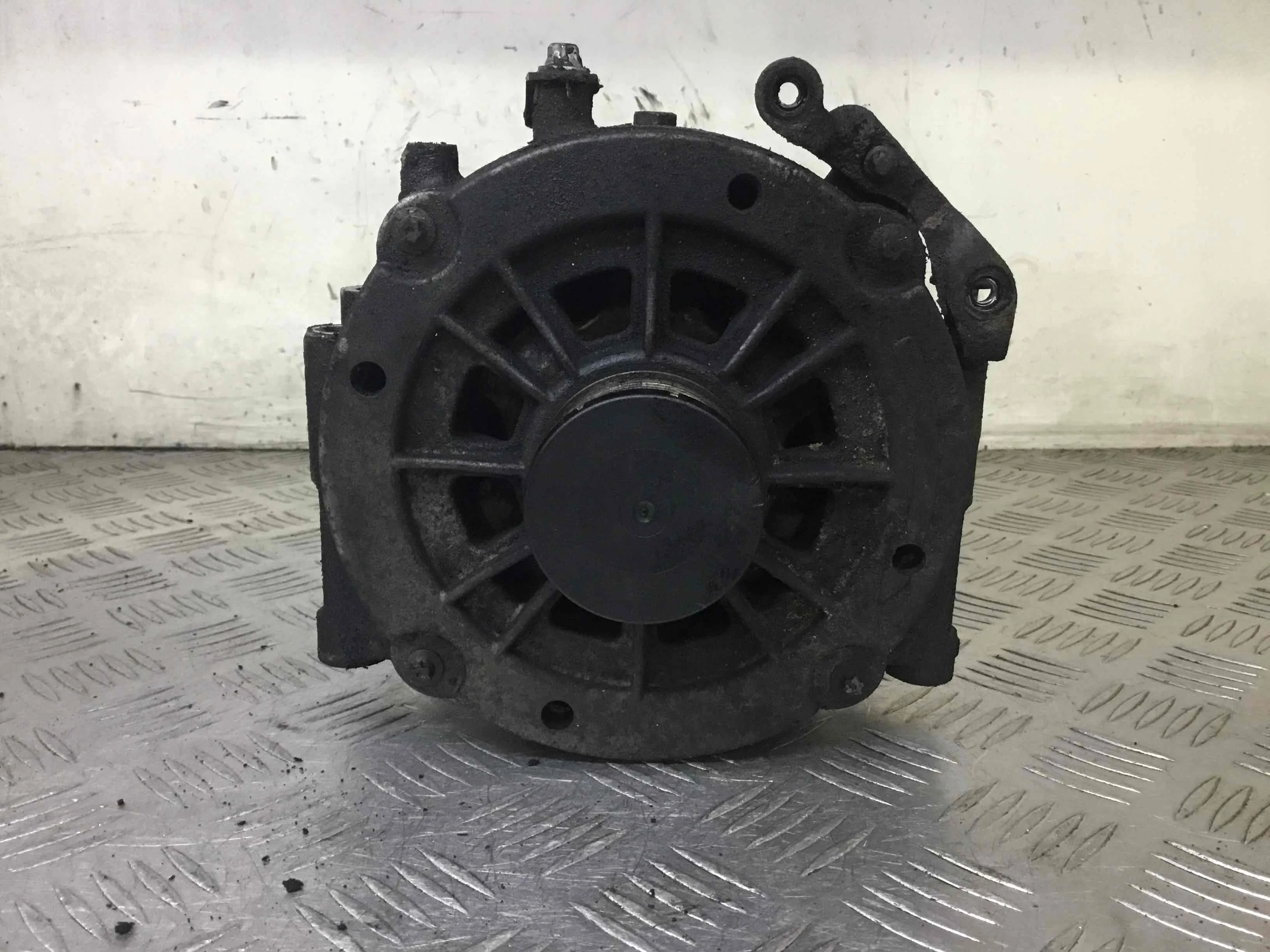 Генератор Mercedes C-klasse W203/S203/CL203 [рестайлинг] (2004-2007) дизель 2.7 CDI Автомат Седан