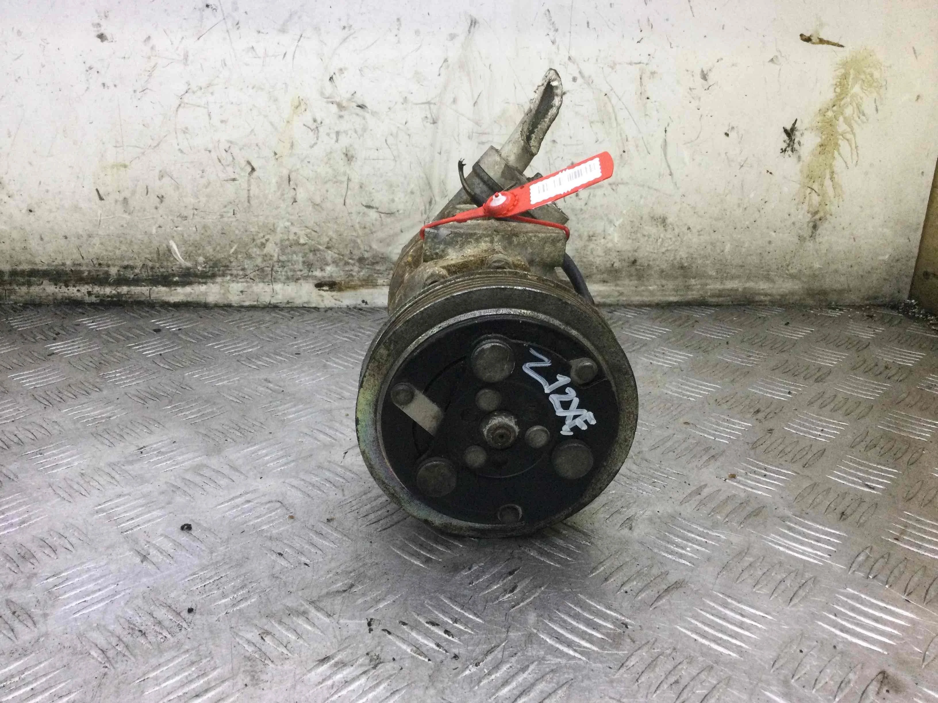 Компрессор кондиционера Opel Corsa C (2000-2003) бензин 1.2 i Механика Х/б