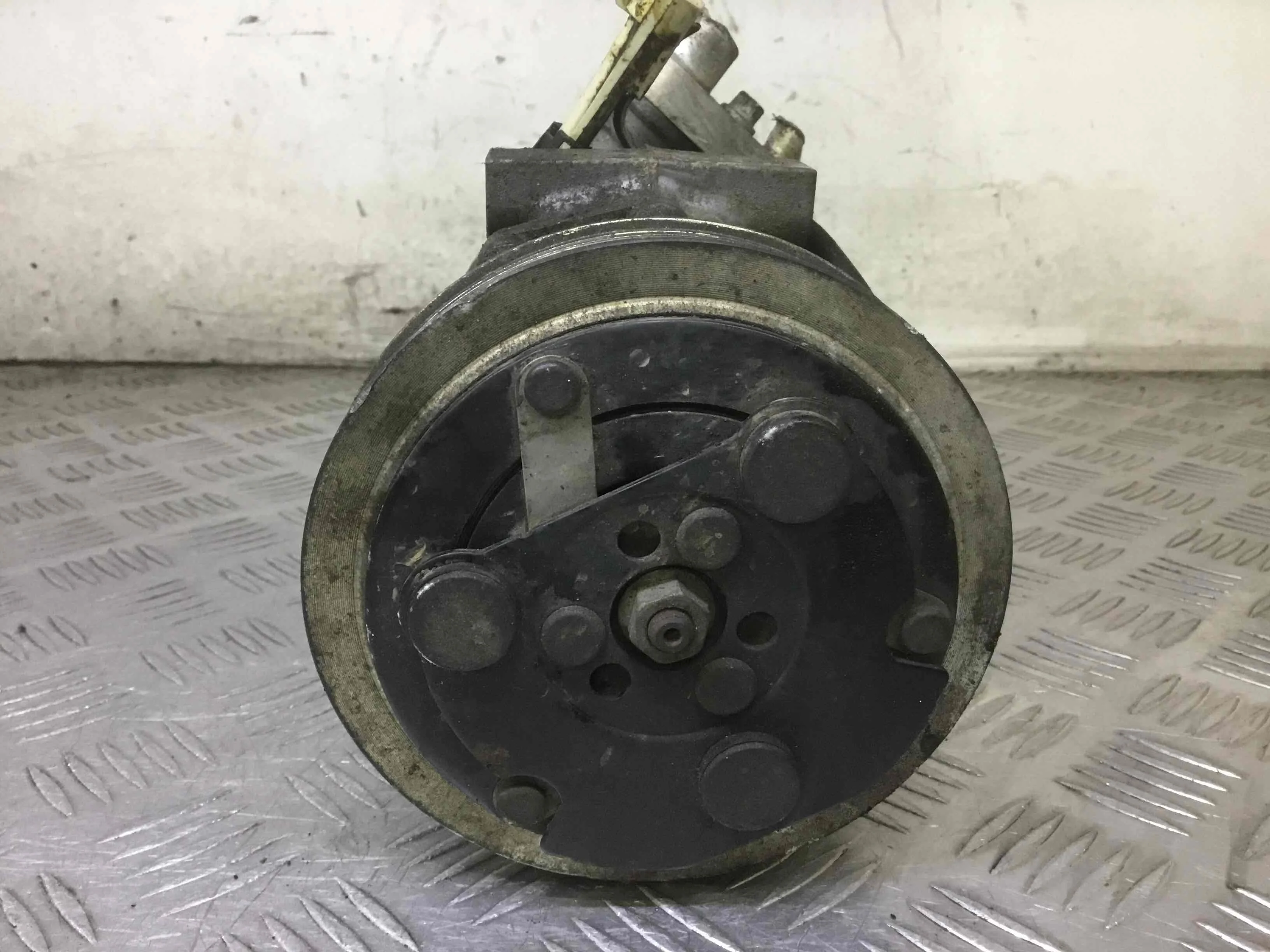 Компрессор кондиционера Opel Corsa C (2000-2003) бензин 1.2 i Механика Х/б