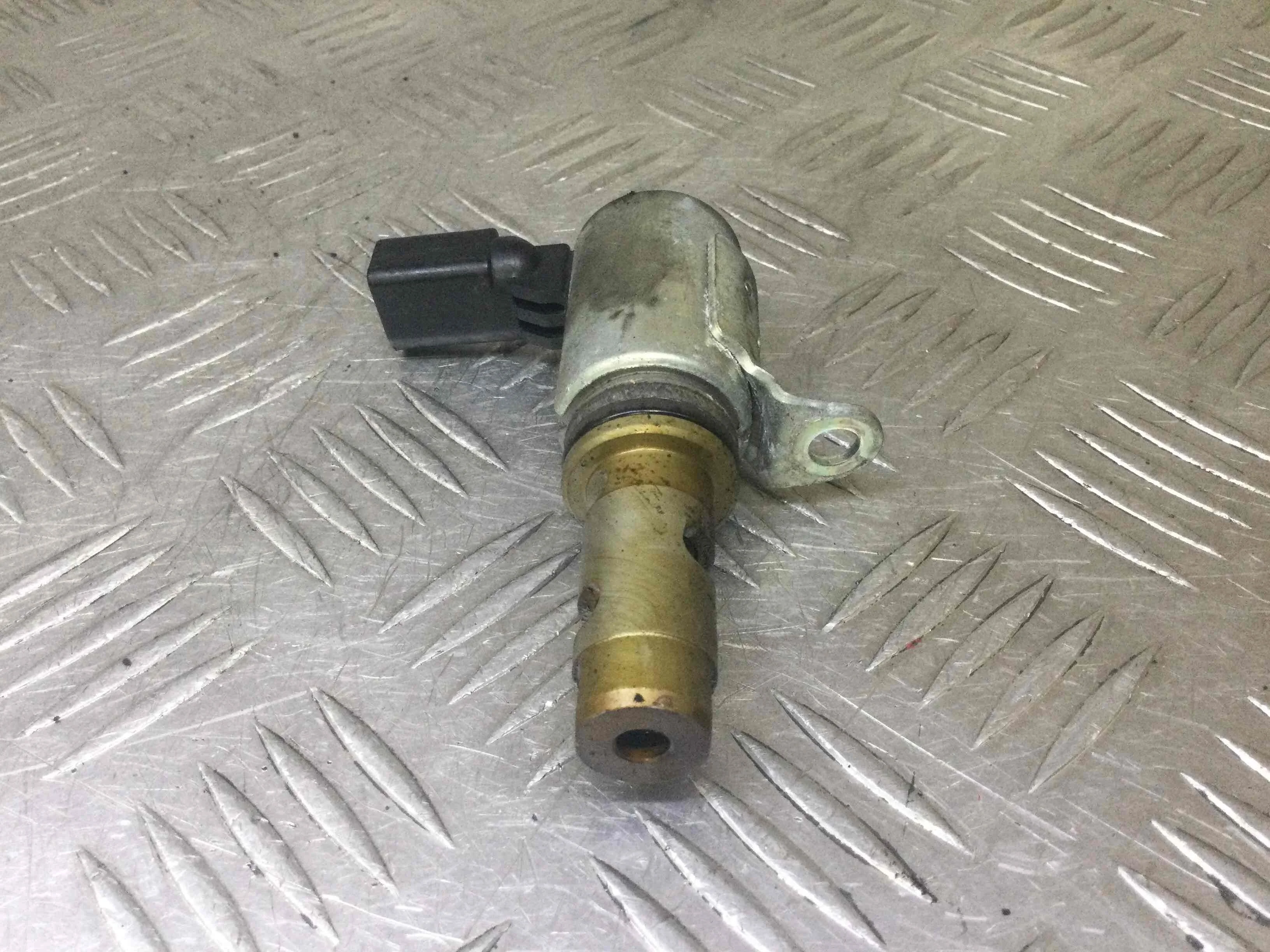 Клапан электромагнитный Audi A3 8P (2003-2005) бензин 1.6 FSI Механика Х/б