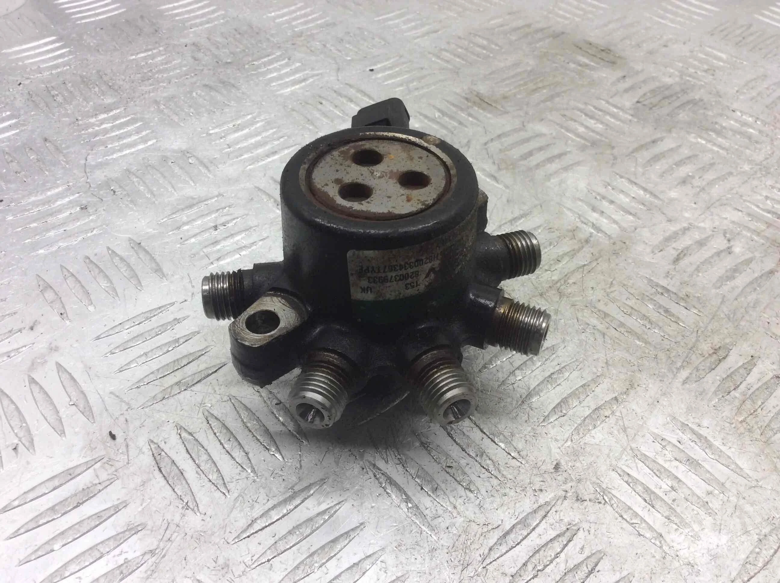 Топливная рампа Renault Scenic 2 поколение (2003-2006) дизель 1.5 DCI Механика Х/б