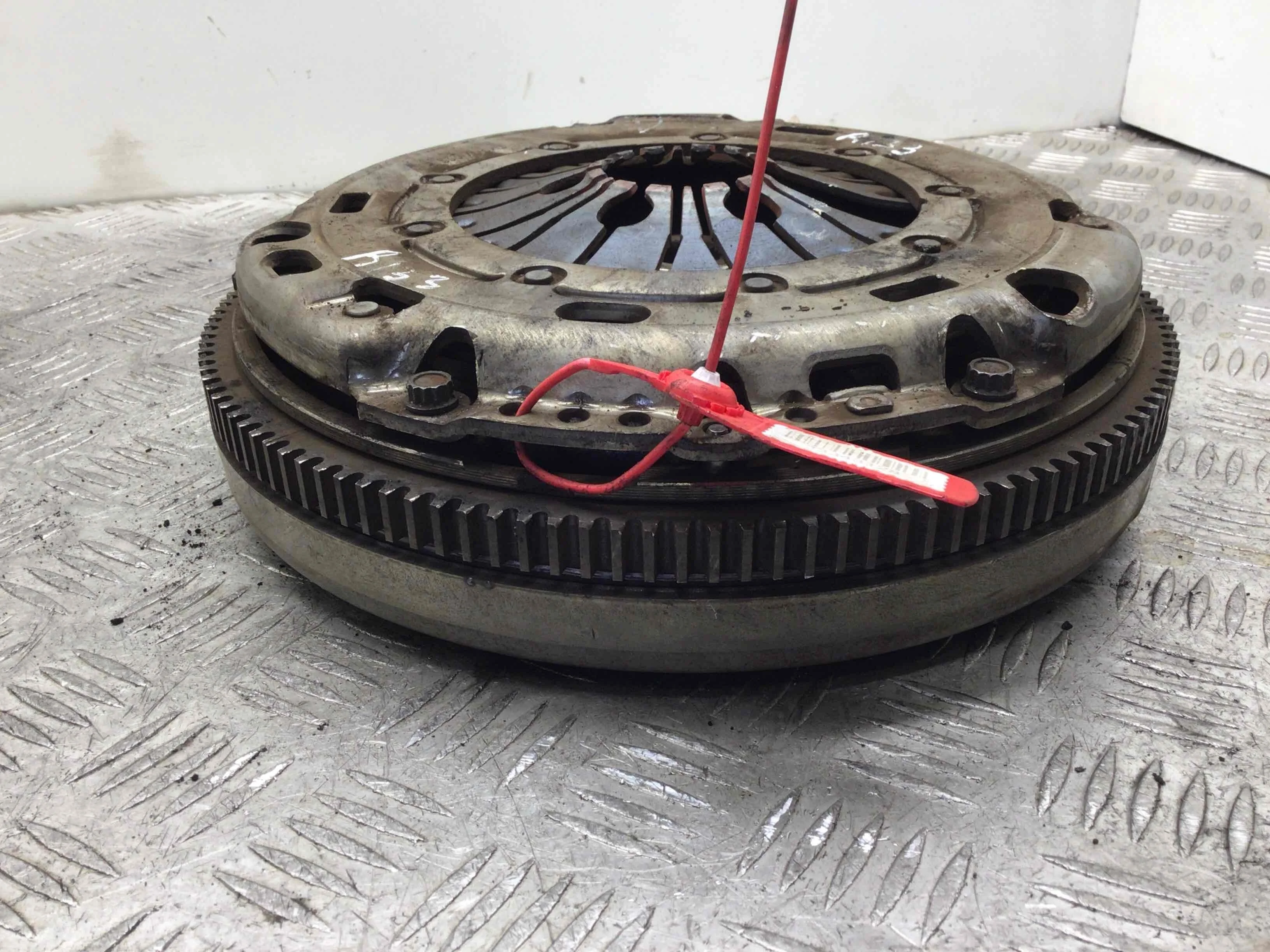 Маховик Volkswagen Golf 6 поколение (2008-2015) дизель 2.0 TDI Механика Х/б