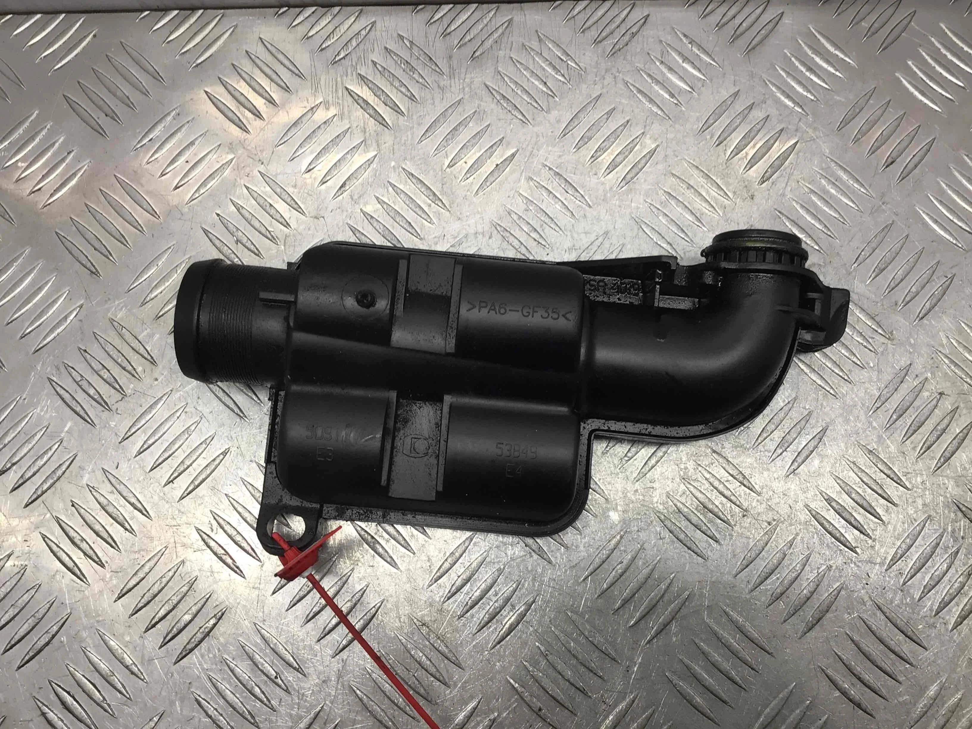 Маслоотделитель (сапун) Ford Fiesta 5 поколение (2001-2007) дизель 1.4 TDCi Механика Седан