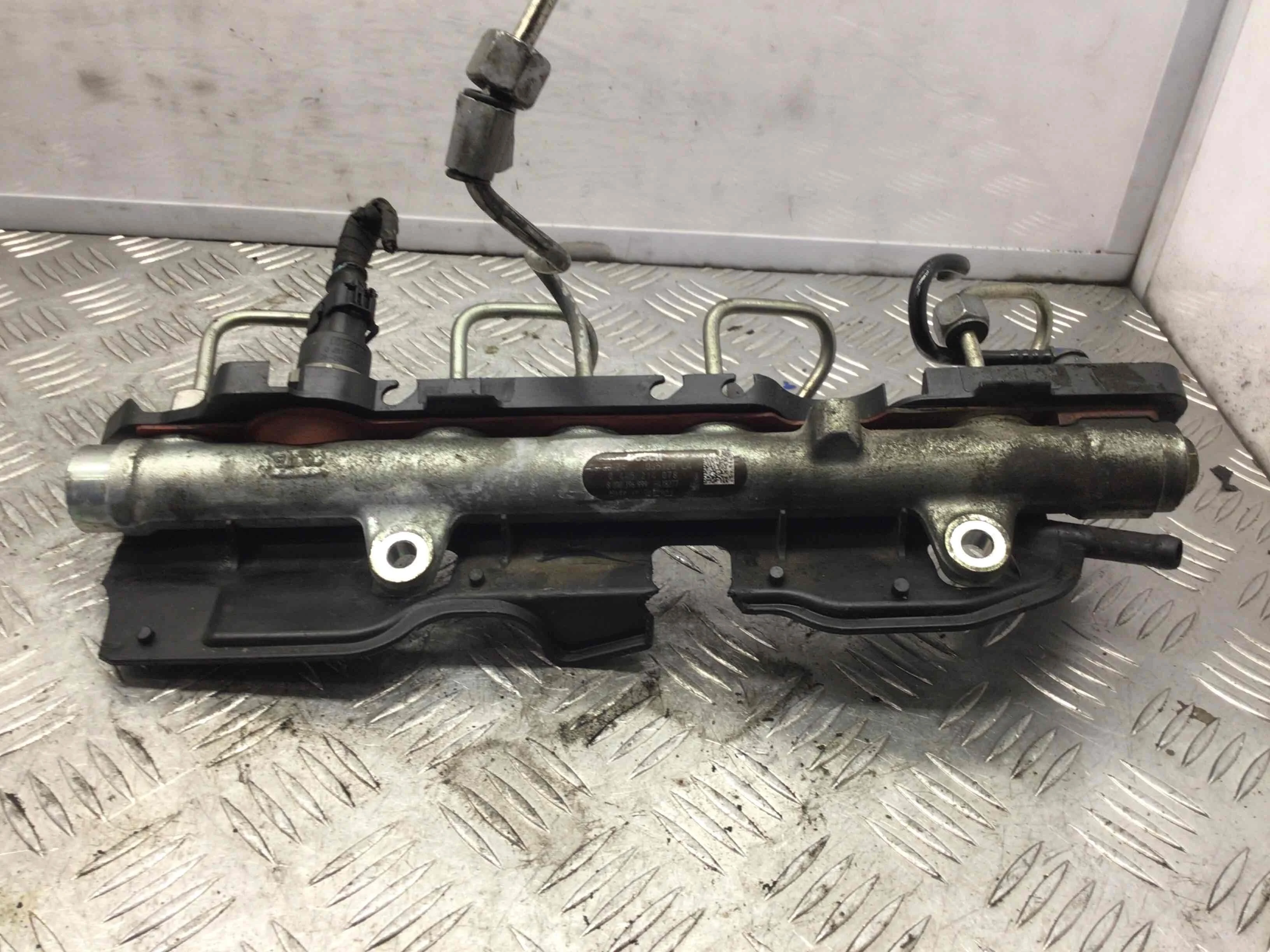 Топливная рампа Renault Laguna Laguna II (BG,KG) 2001 - 2007 дизель 1.9 DCI Механика Универсал