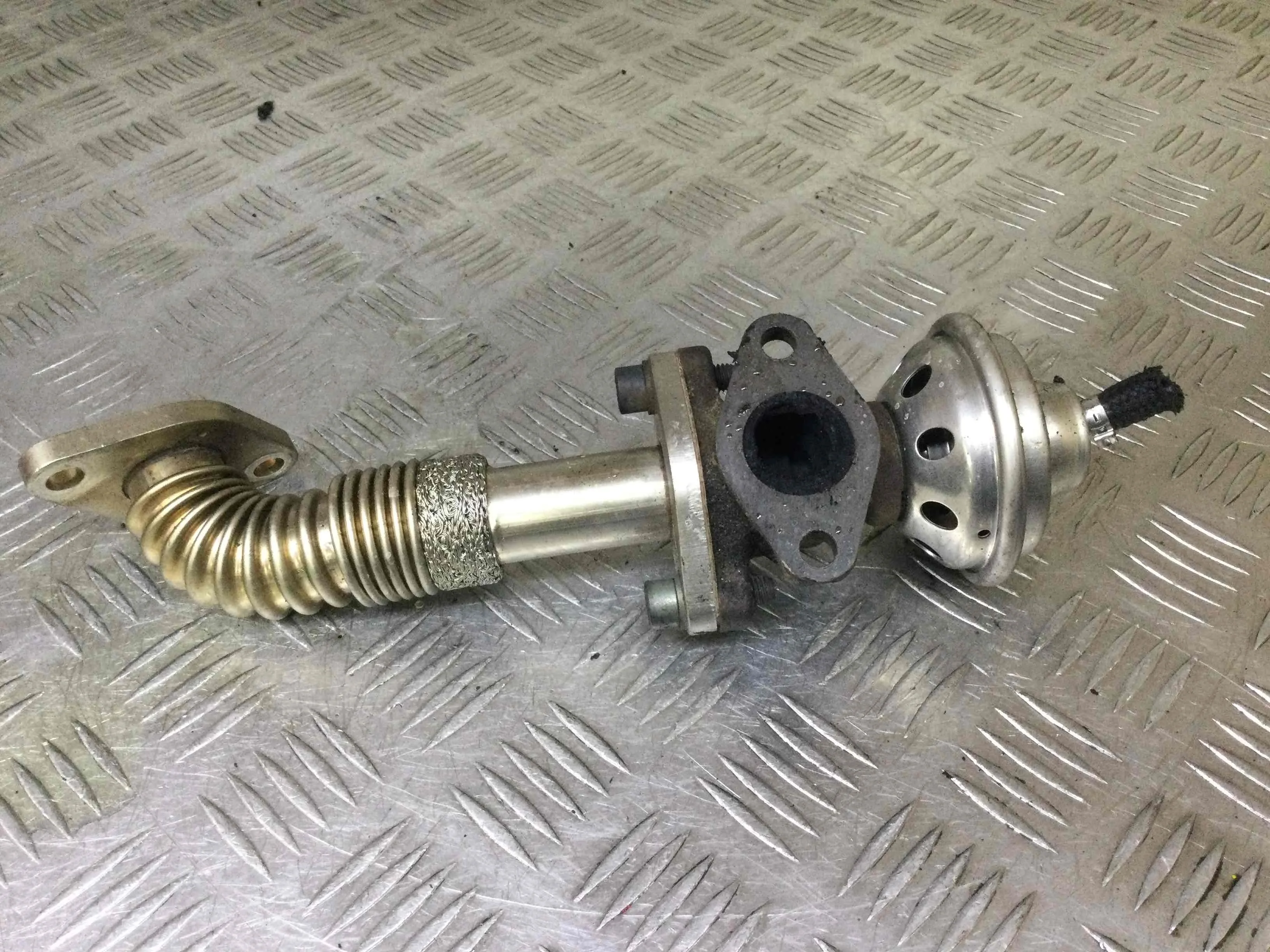 Клапан EGR Volkswagen Golf 3 поколение (1991-1997) дизель 1.9 TDI Механика Седан