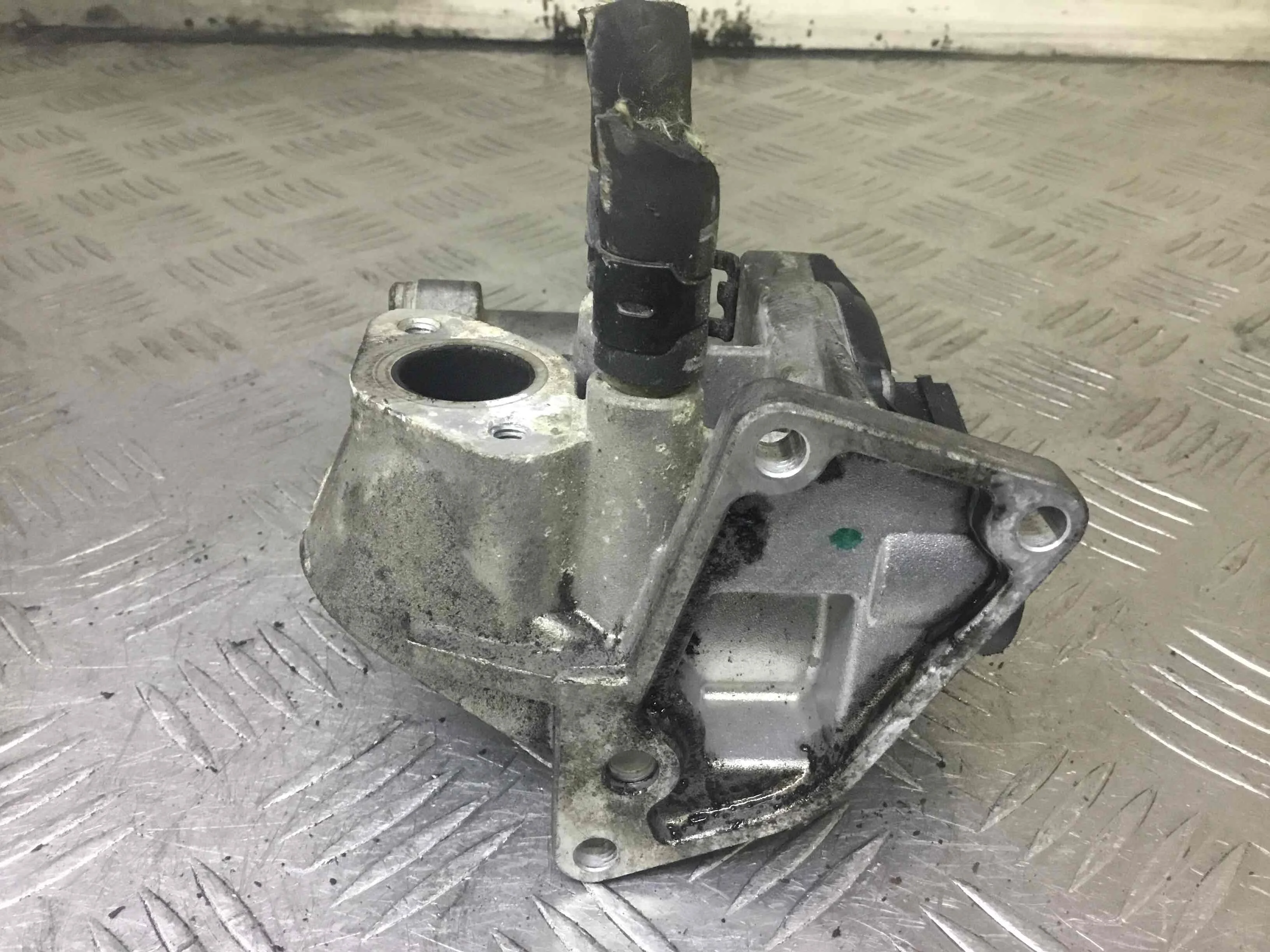 Клапан EGR Volkswagen Golf Plus 1 поколение (2005-2009) бензин 1.6 FSI Механика Х/б