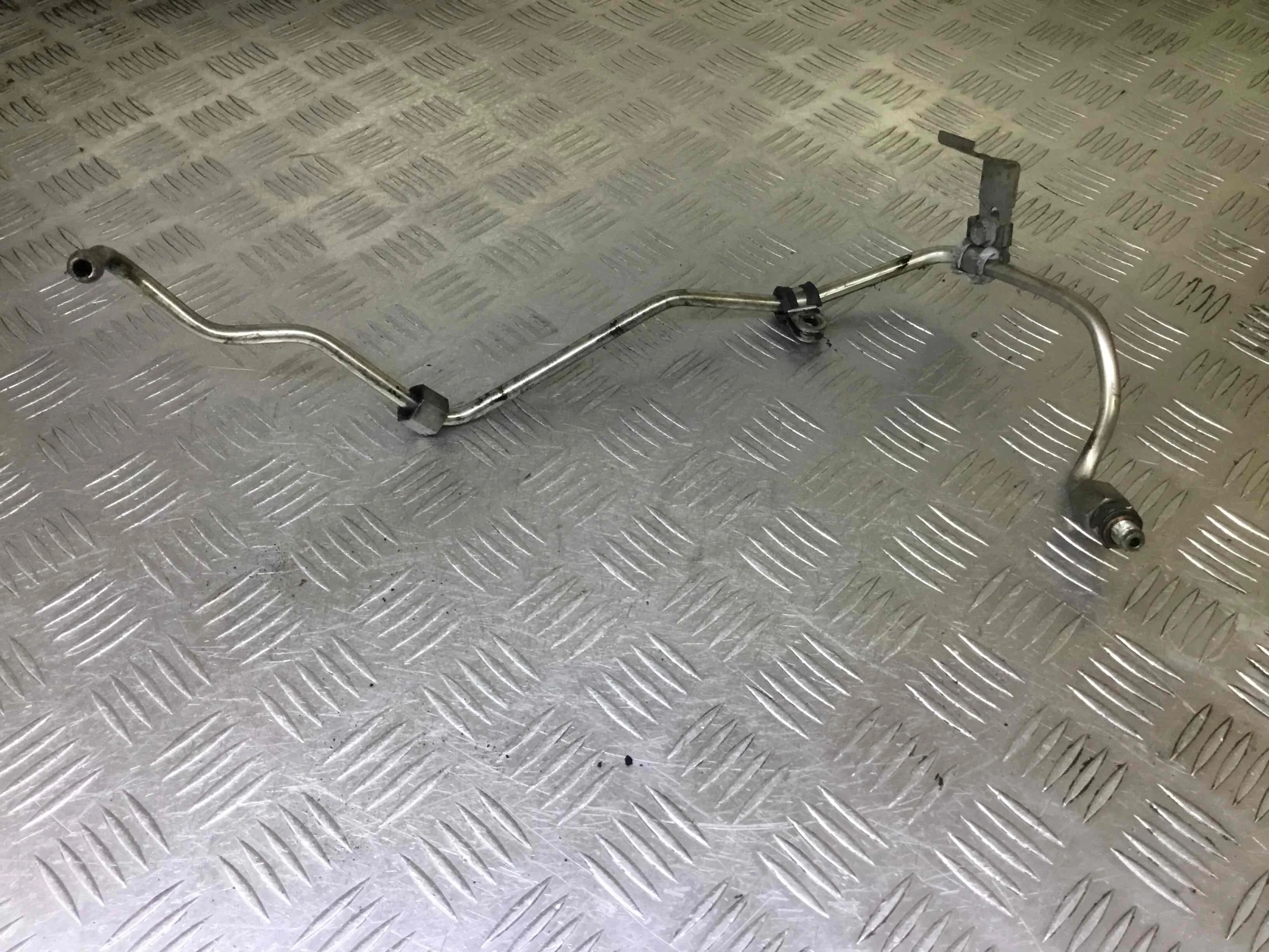 Масляная трубка турбины Volkswagen Polo 4 поколение (2001-2005) дизель 1.4 TDI Механика Х/б