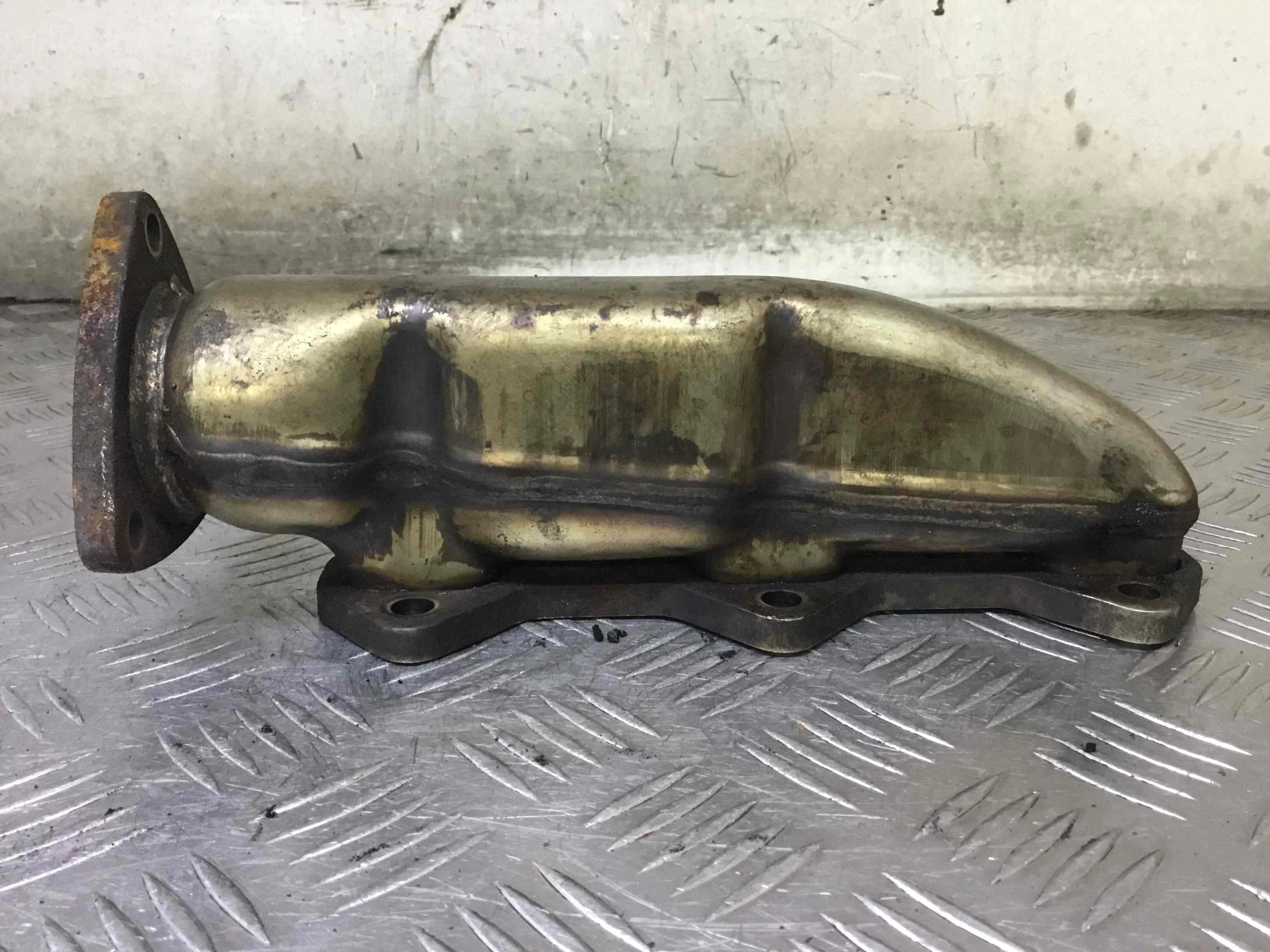 Коллектор выпускной Audi A4 B6 (2000-2005) дизель 2.5 TDI Механика Седан