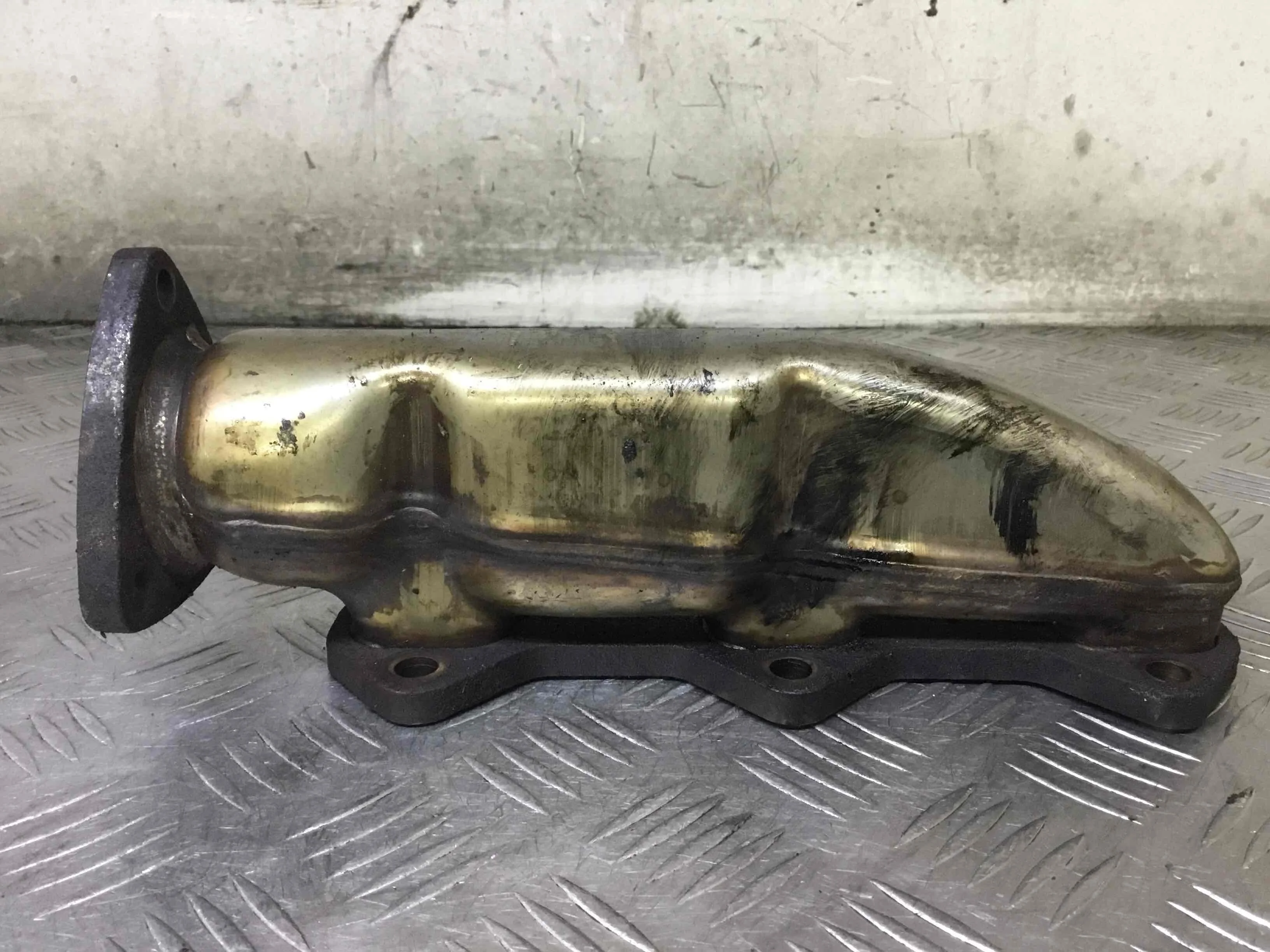 Коллектор выпускной Audi A4 B6 (2000-2005) дизель 2.5 TDI Механика Седан