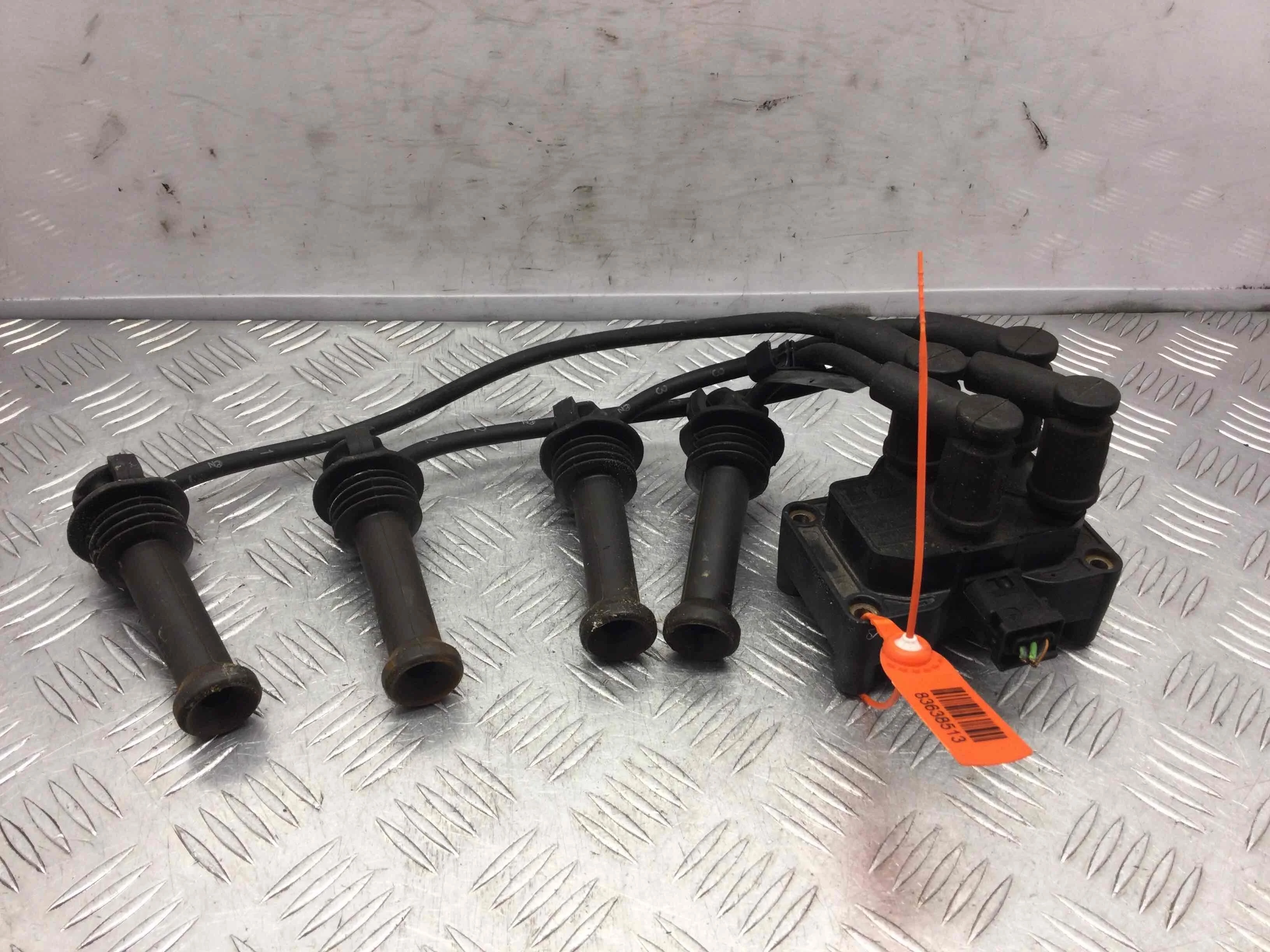 Катушка зажигания Ford Focus 2 поколение (2005-2008) бензин 1.6 i Механика Седан