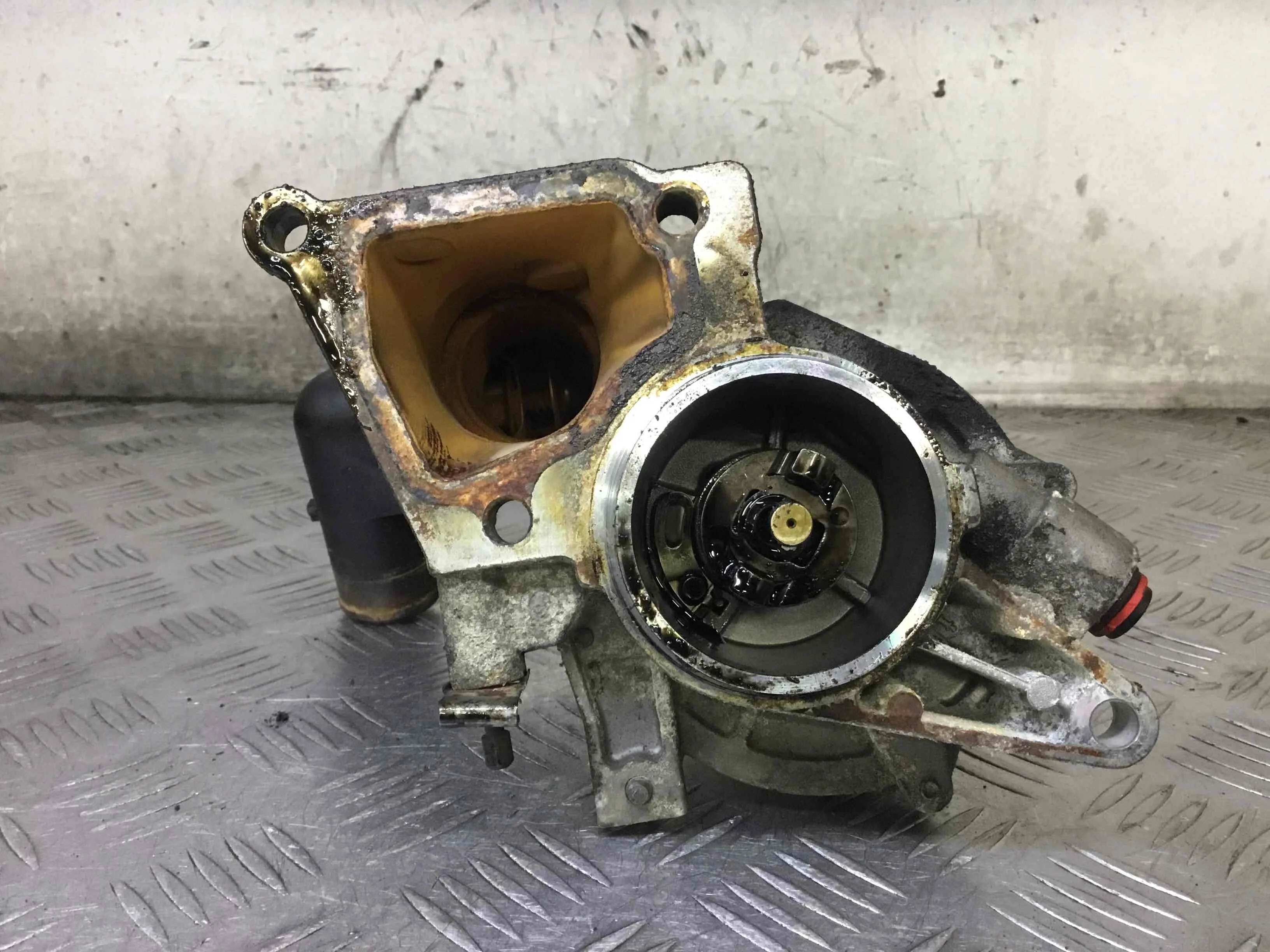 Насос вакуумный Ford Transit 3 поколение (2000-2006) дизель 2.0 TD Механика Микроавтобус