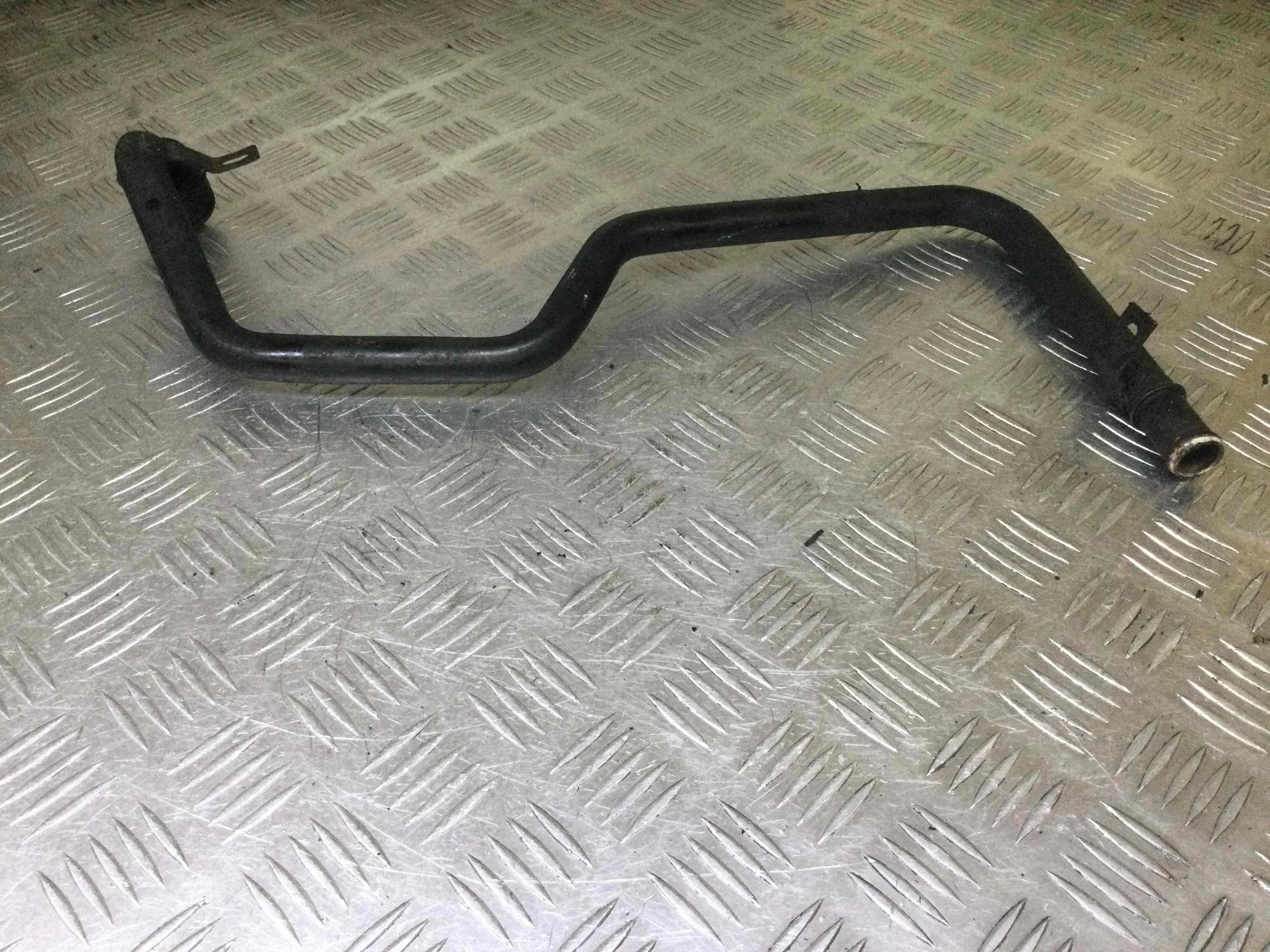 Трубка охлаждающей жидкости металлическая Audi A4 B6 (2000-2005) дизель 2.5 TDI Механика Седан