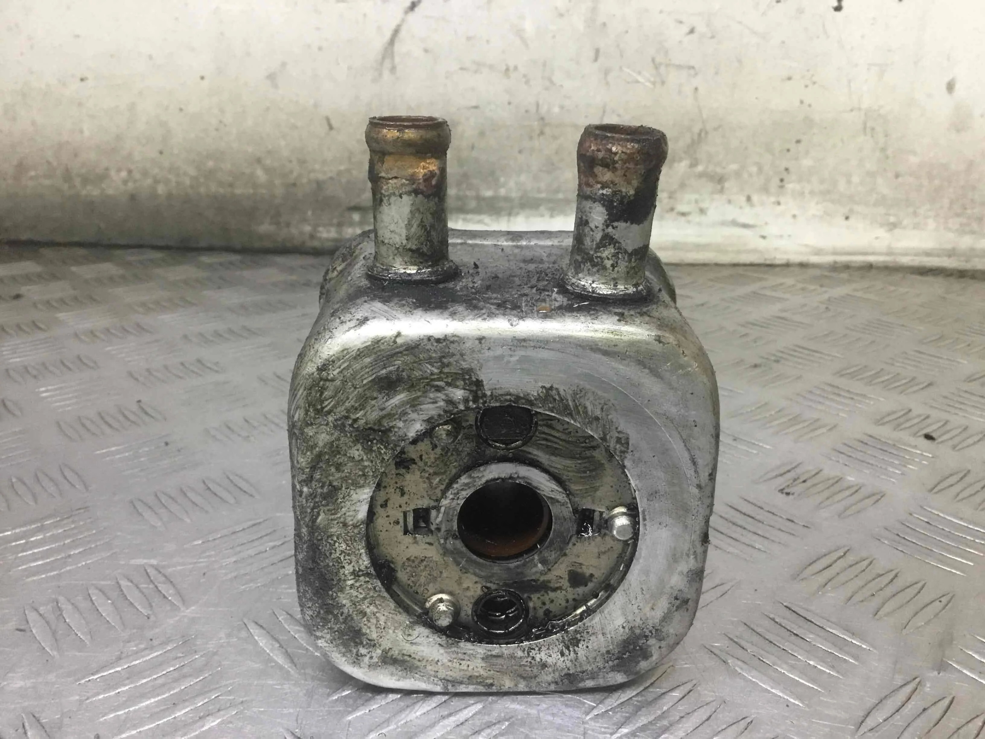 Радиатор масляный Opel Vectra C [рестайлинг] (2005-2009) дизель 1.9 CDTI Автомат Х/б