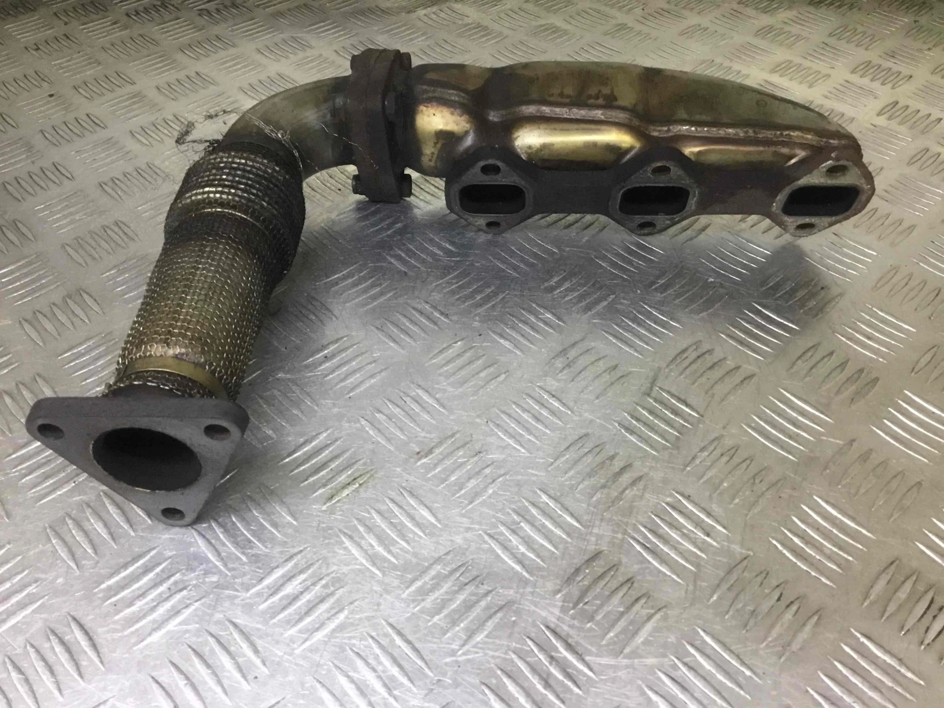 Коллектор выпускной Audi A4 B6 (2000-2005) дизель 2.5 TDI Вариатор Седан