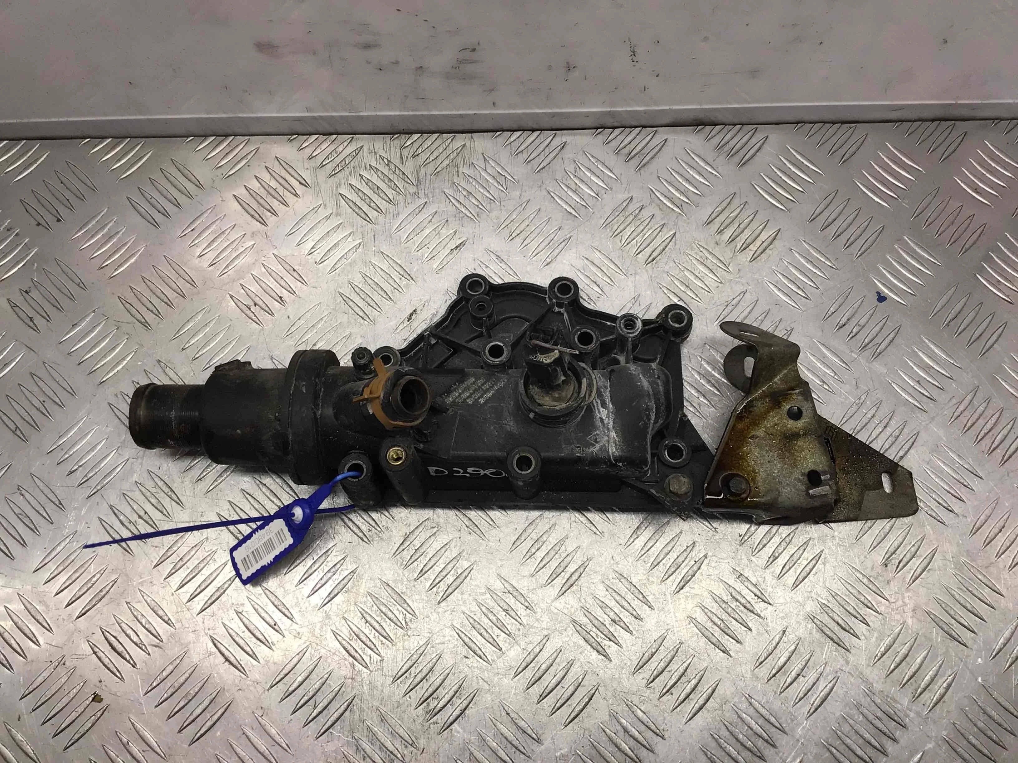 Корпус термостата Renault Megane 2 поколение (2002-2006) бензин 1.6 i Механика Х/б