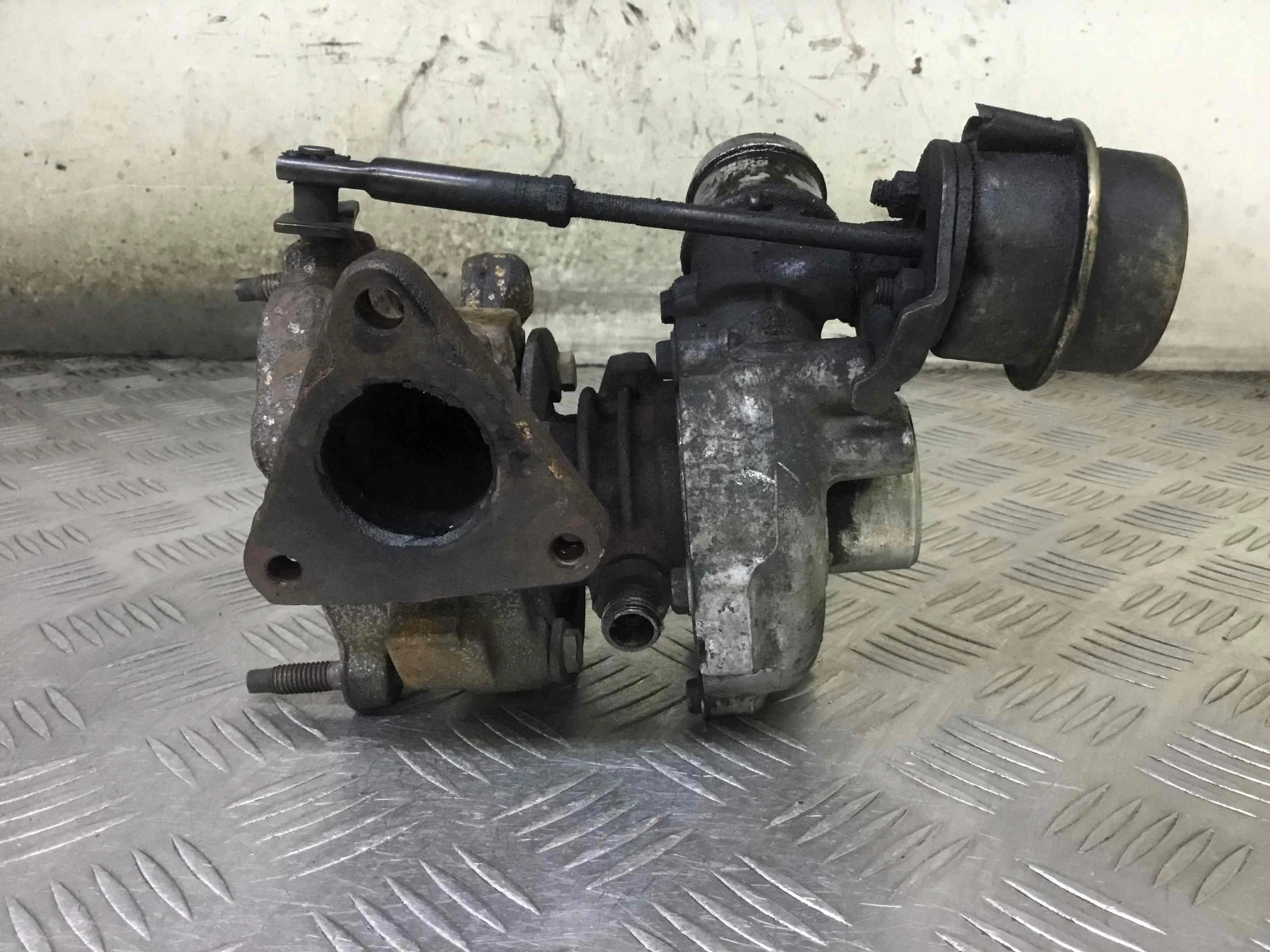 Турбина Volkswagen Golf 4 поколение (1997-2004) дизель 1.9 TDI Механика Х/б