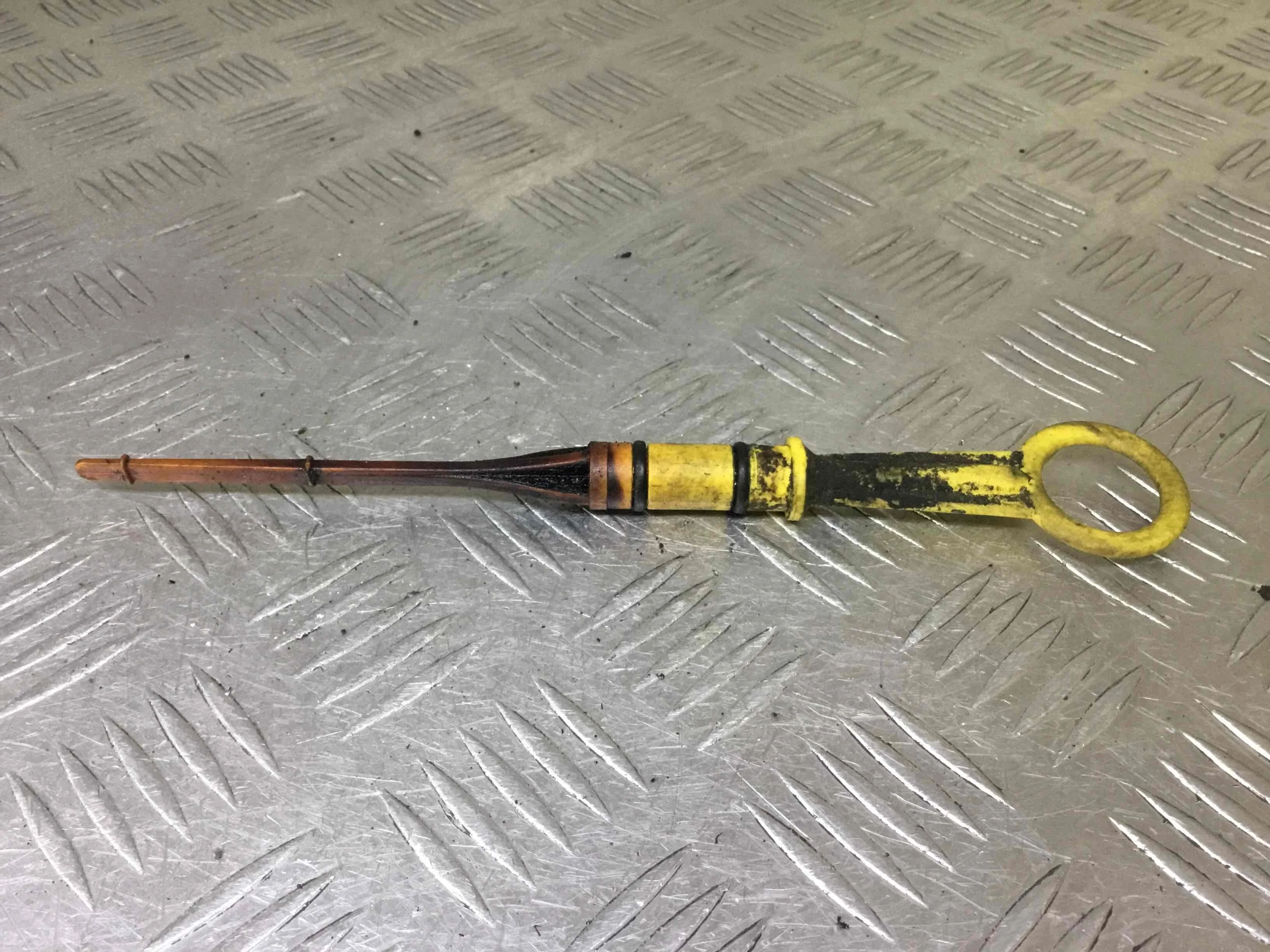 Щуп двигателя Renault Clio 2 поколение [рестайлинг] (2001-2005) бензин 1.4 i Механика Х/б